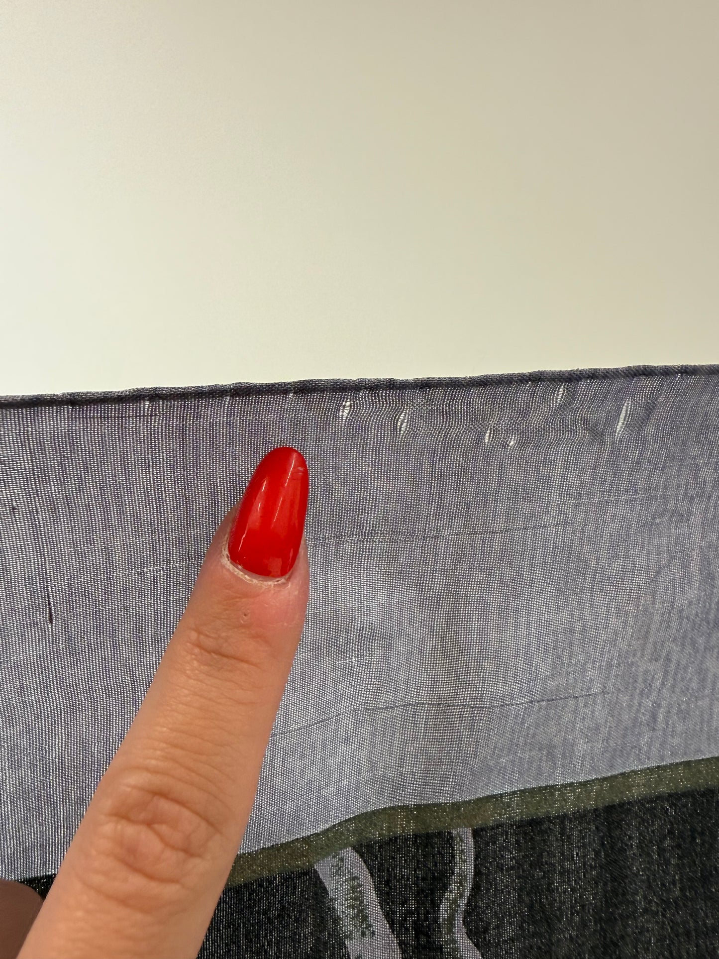 Eșarfă din mătase naturală cu print superb