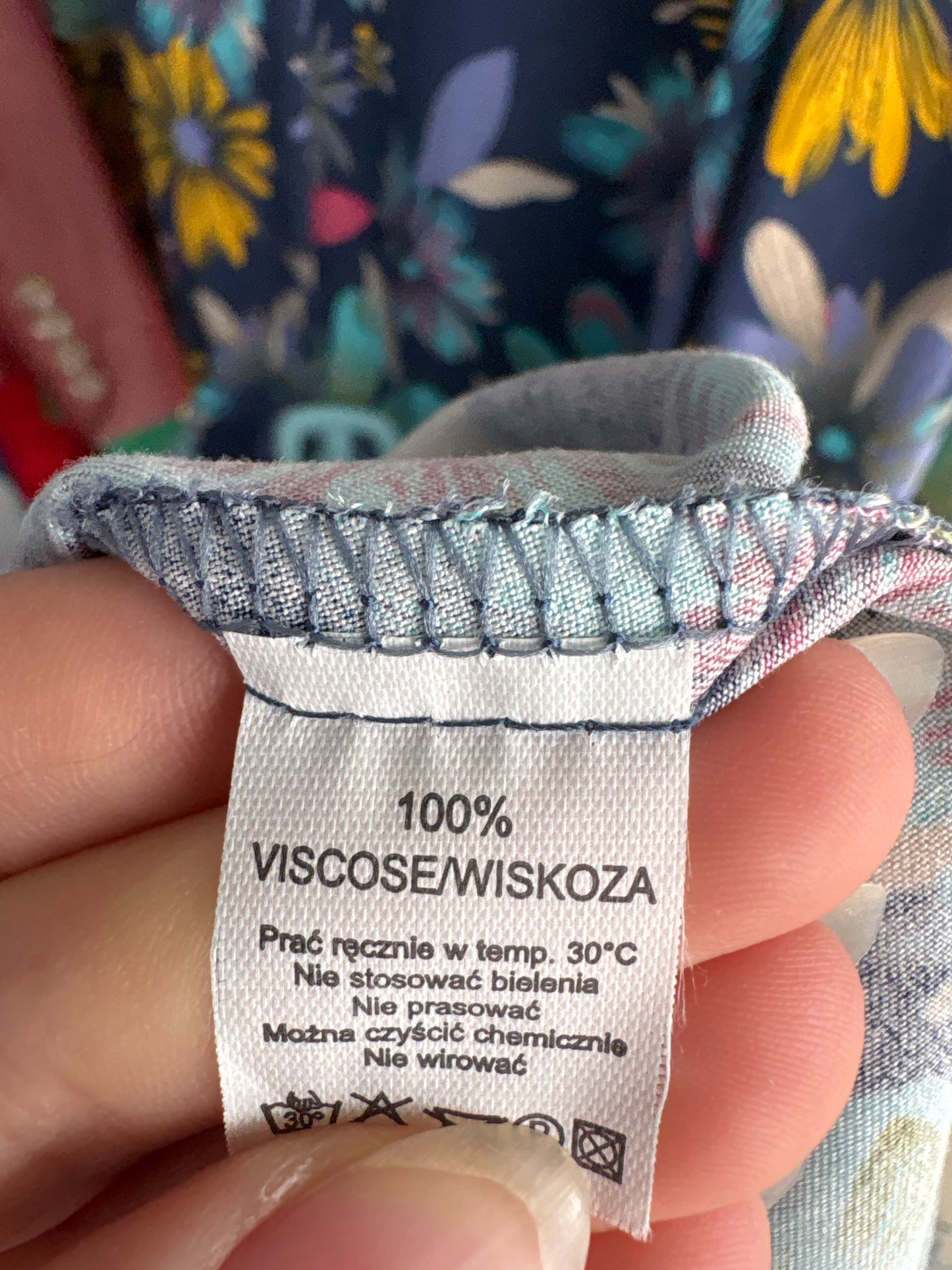 Rochie cu print floral și buzunare cu centura proprie