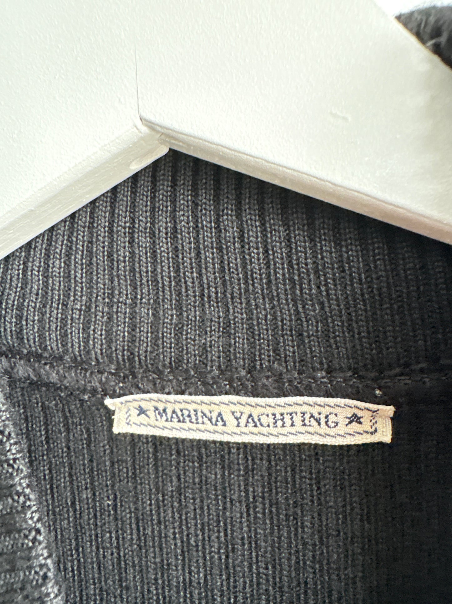 Maleta neagră italiană din lana extrafina ribbed