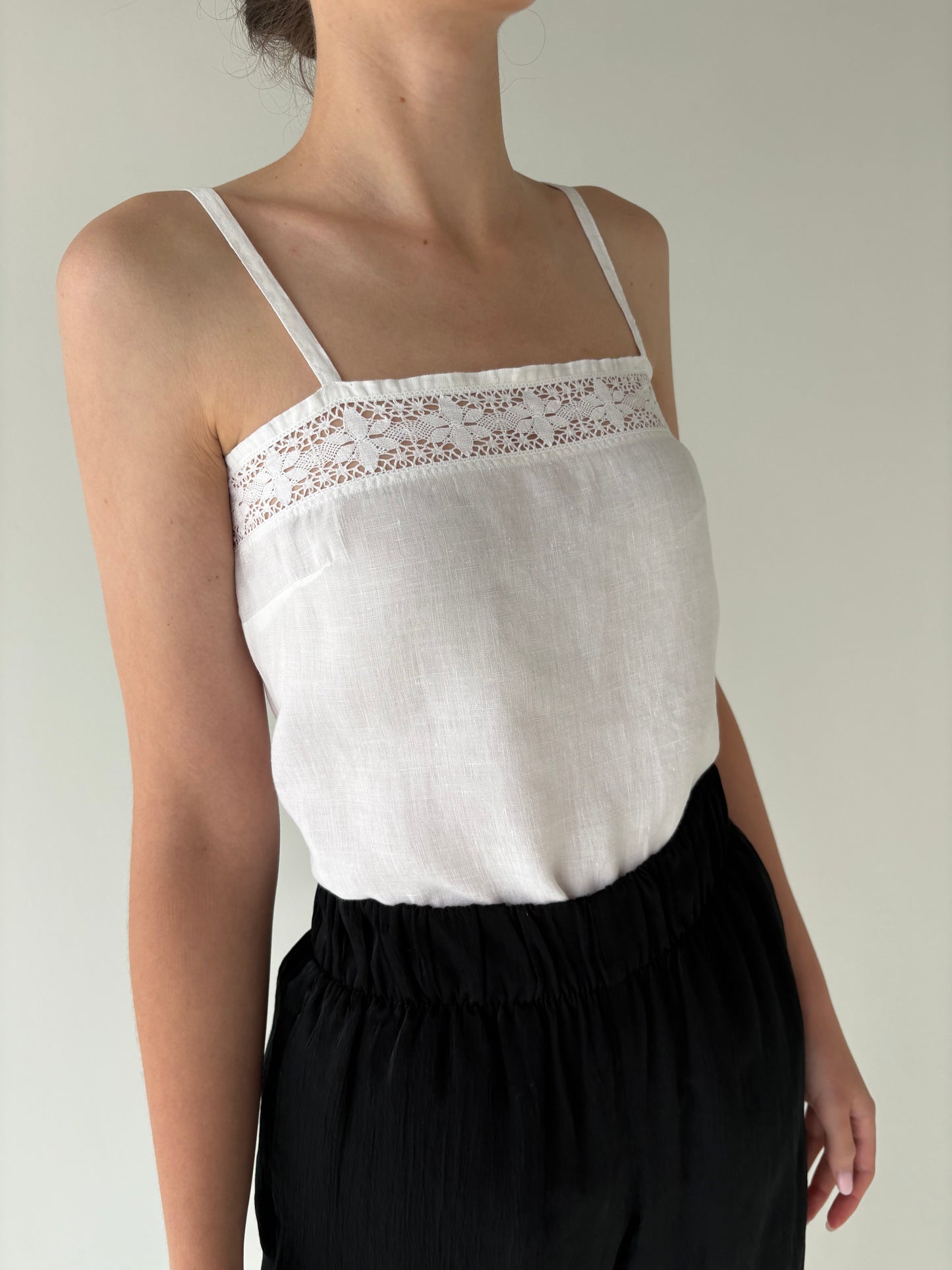 Top excepțional din in Max & Co by Max Mara cu macrame superb