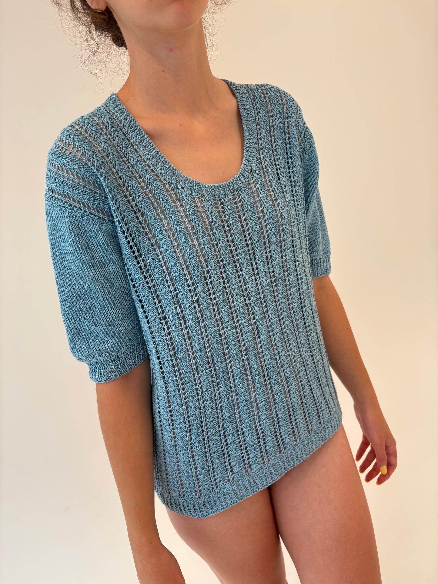 Top vintage baby blue din bumbac tip macrame