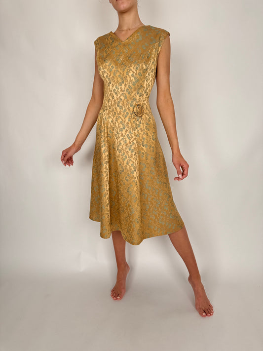 Rochie vintage din jaquard auriu pudrat cu talie marcată