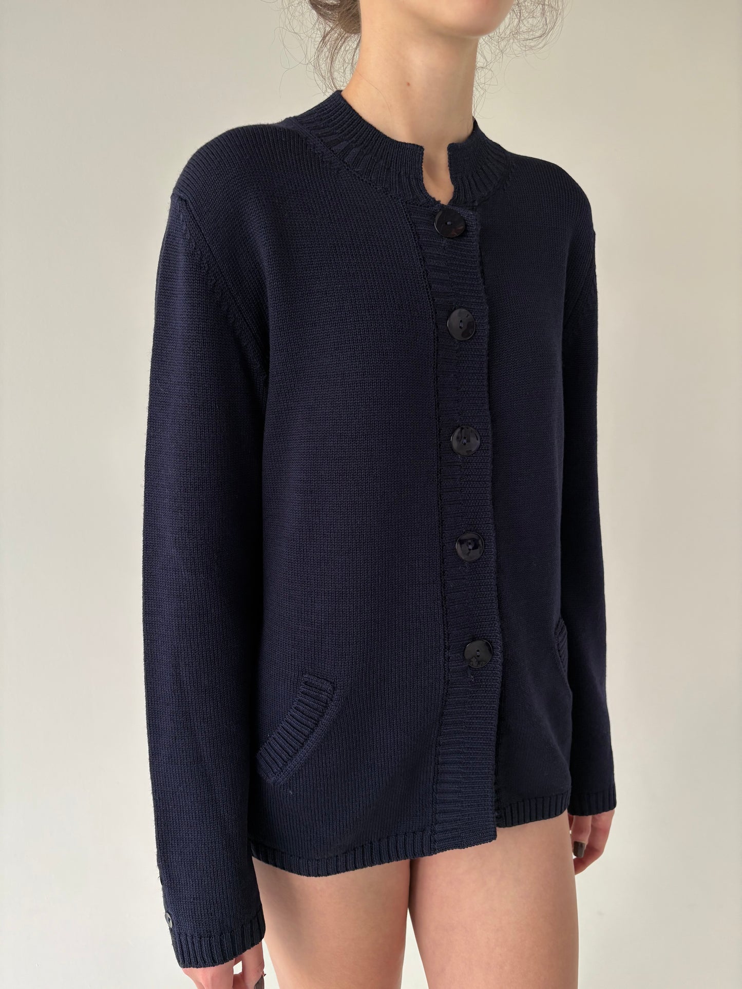 Cardigan excepțional de gramaj mare din lana merino extrafina certificată