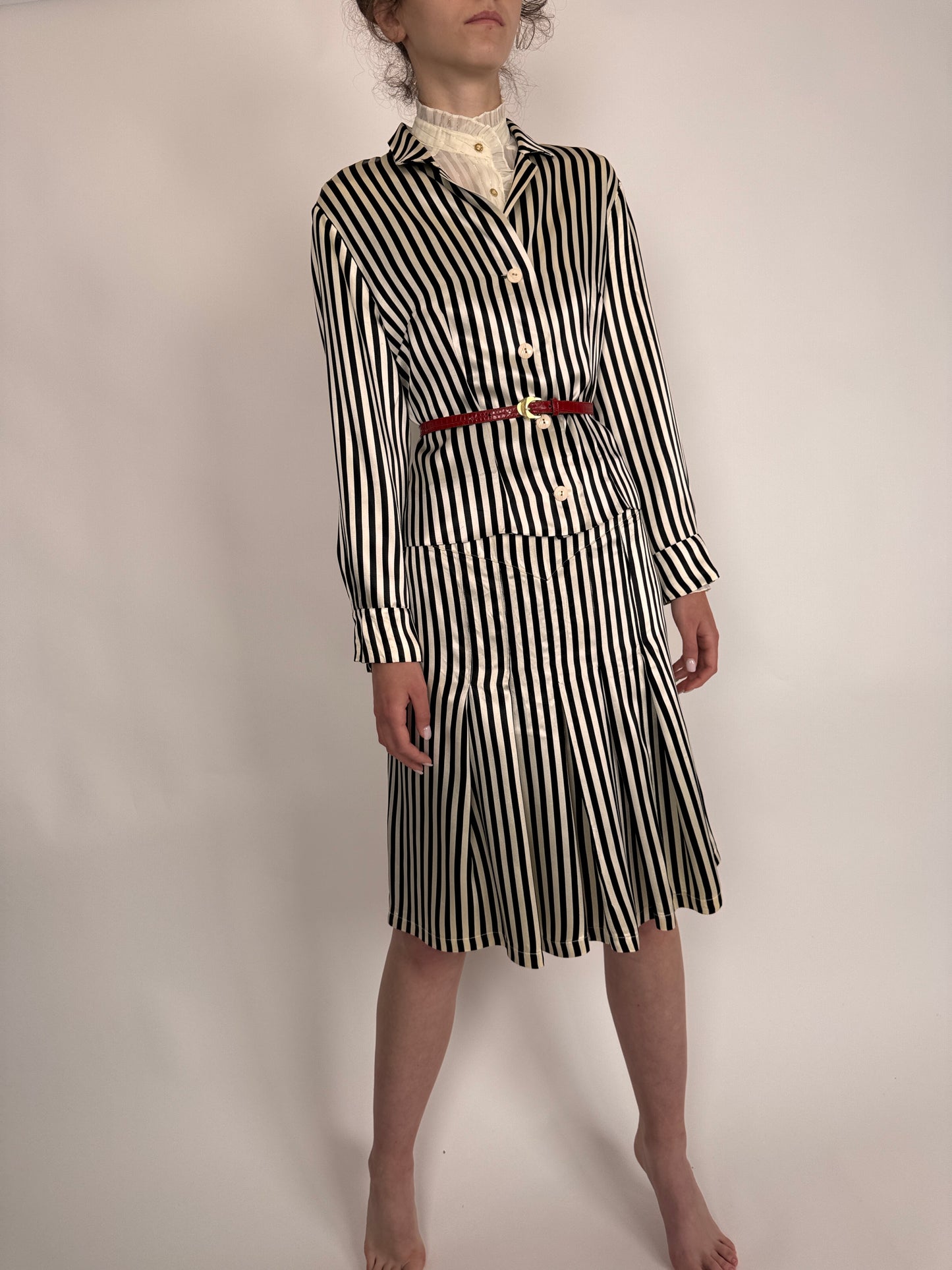 Set vintage satinat în dungi ivoire cu negru