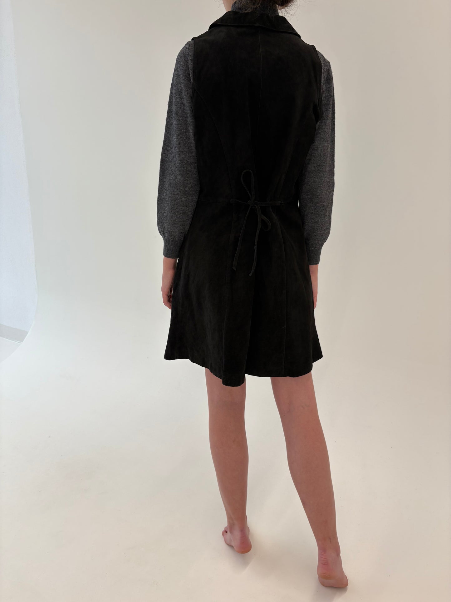 Rochie cambrata tip sacou din piele naturală întoarsă