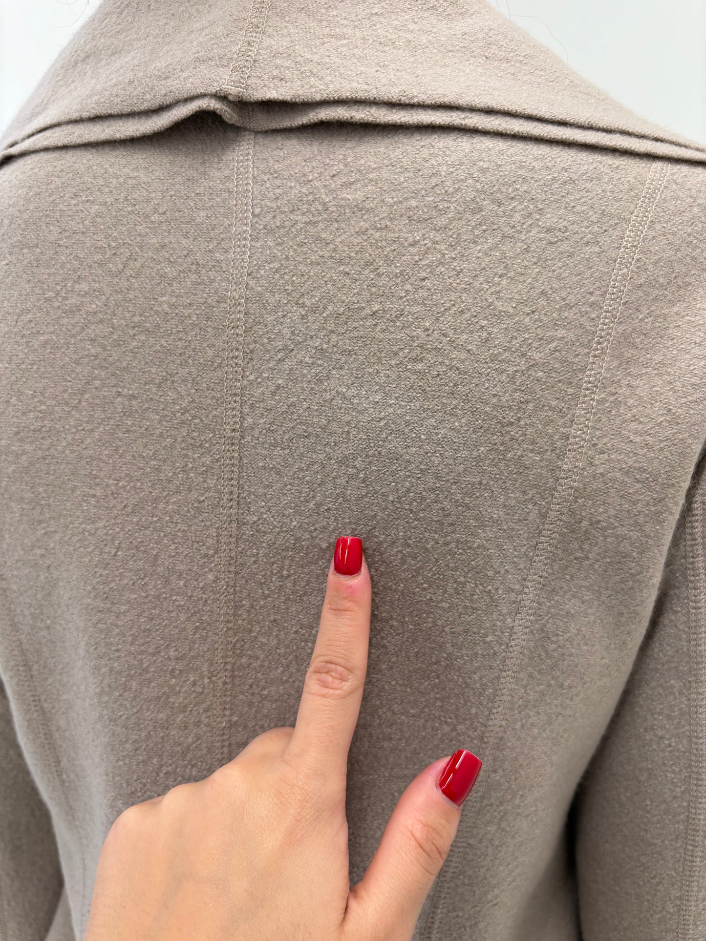 Sacou luxury Marc Cain cambrat pink nude din lana extrafina