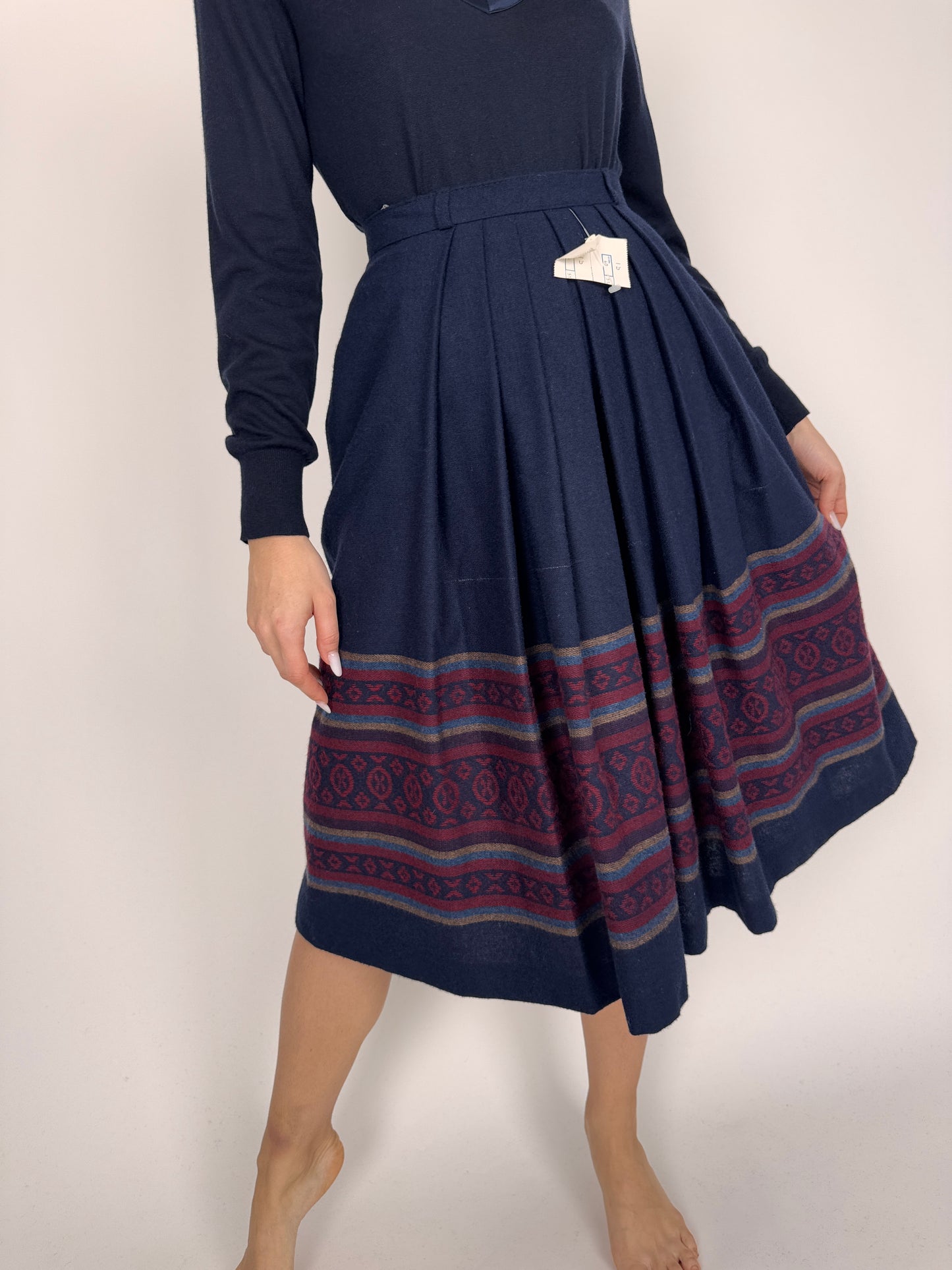Fustă vintage nouă super amplă din mix plin de lana extrafina