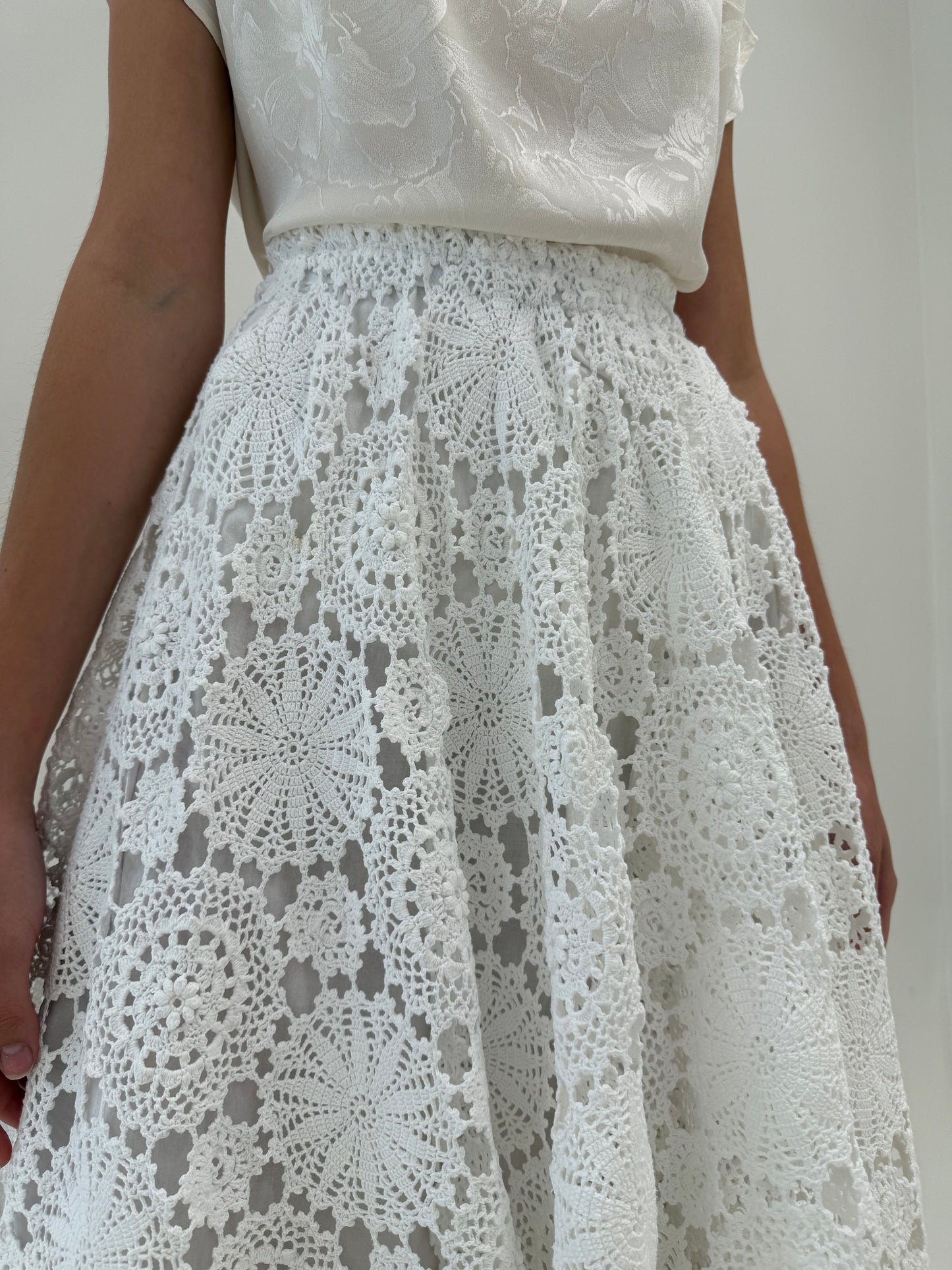 Fustă maxi din macrame excepțional lucrat manual cu talie ultra înaltă elastică