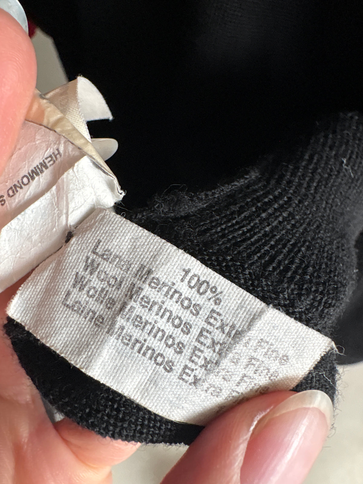 Pulover Valentino negru petite în anchior din lana merino extrafina cu influențe casual