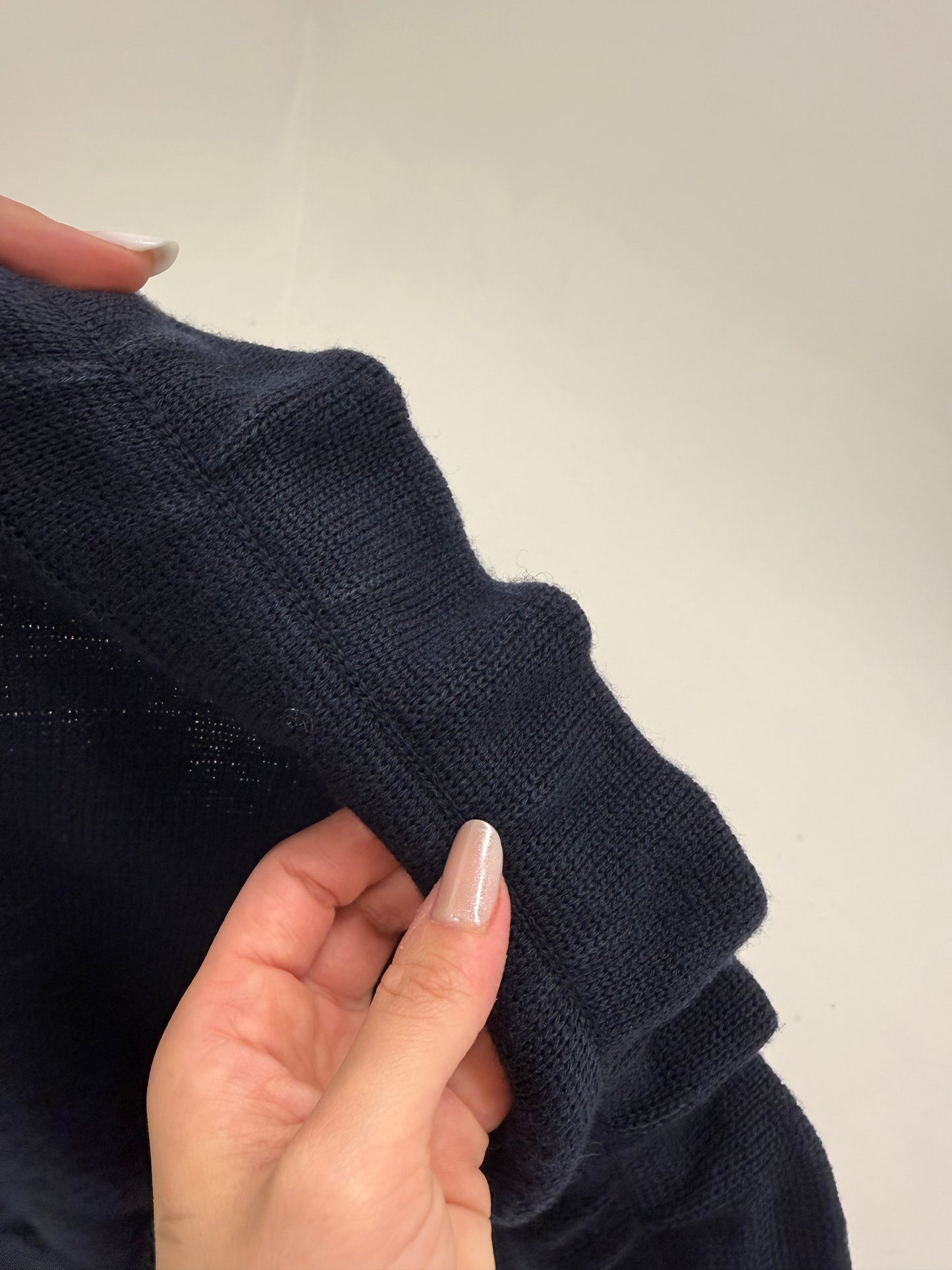 Jacheta din tricot de lana extrafina densa cu guleraș