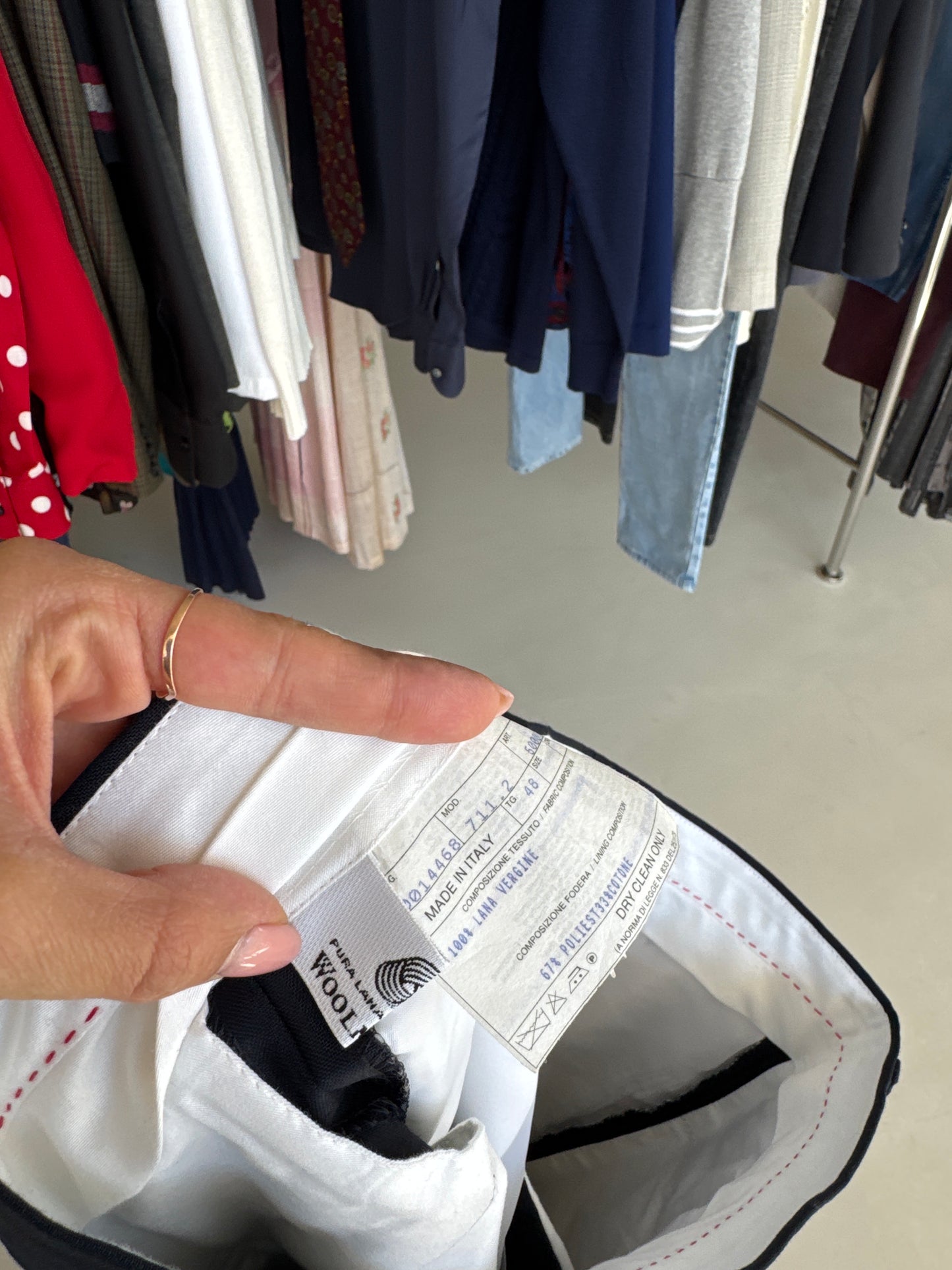 Pantaloni super premium italienești din lana extrafina pura certificată cu pense