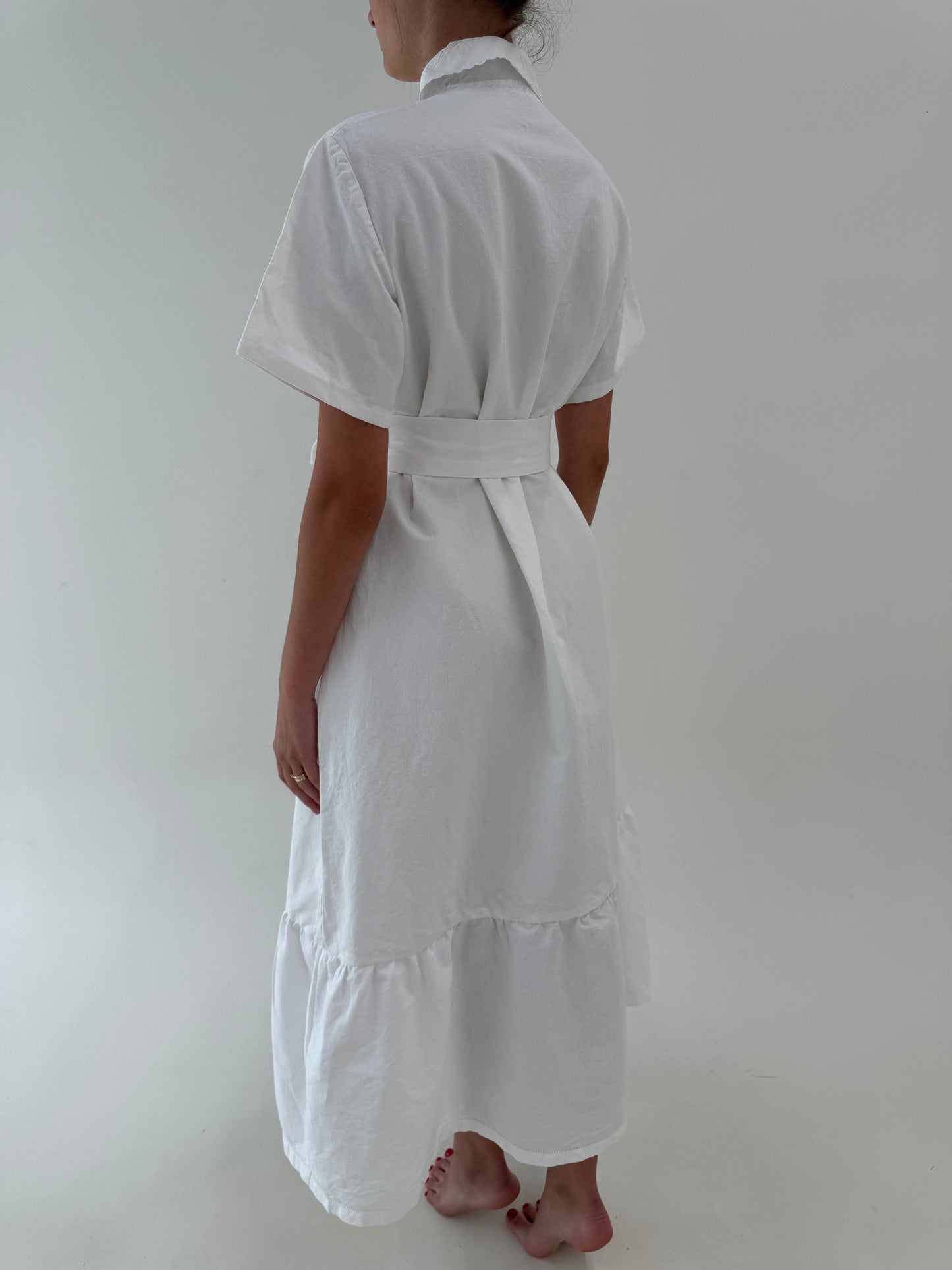 Rochie maxi bijuterie din in excepțional cu broderie manuală delicată și cordon lat