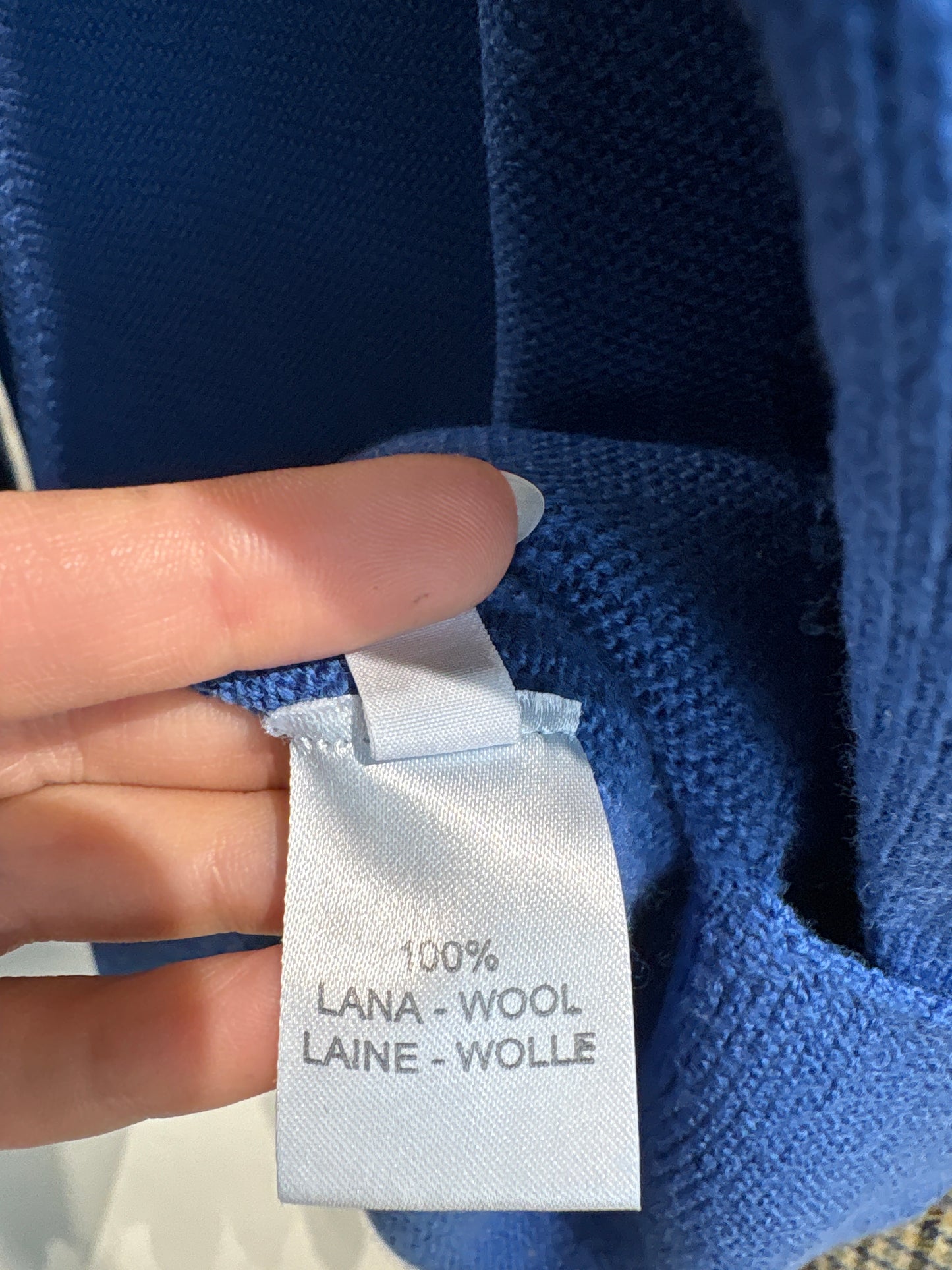 Pulover italian albastru ciel din lana merino extrafina de gramaj mare