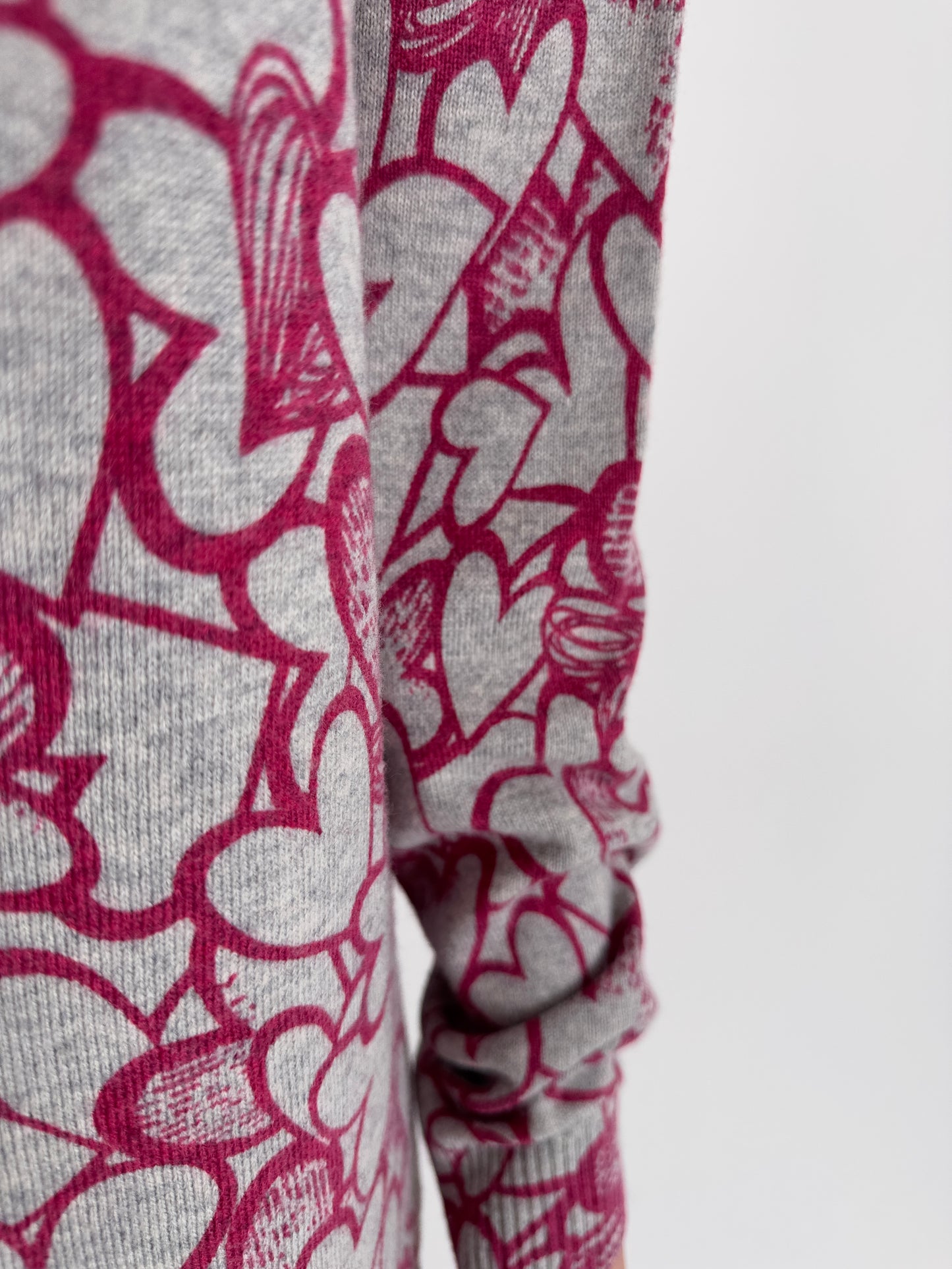 Cardigan cu print magenta din lana merino extrafina