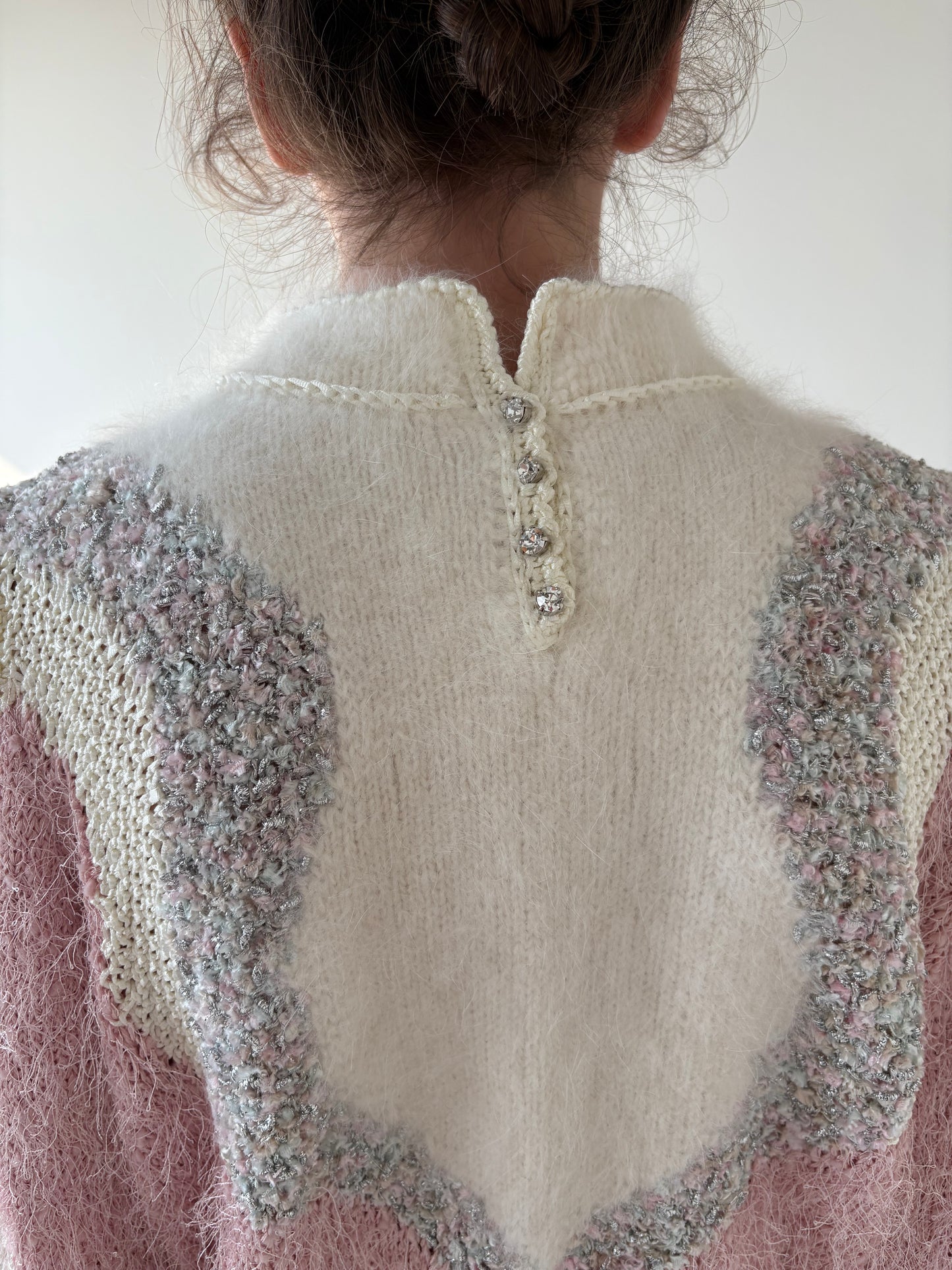 Pulover vinatge excepțional cu naturi bijuterie și 3 tipuri de tricot