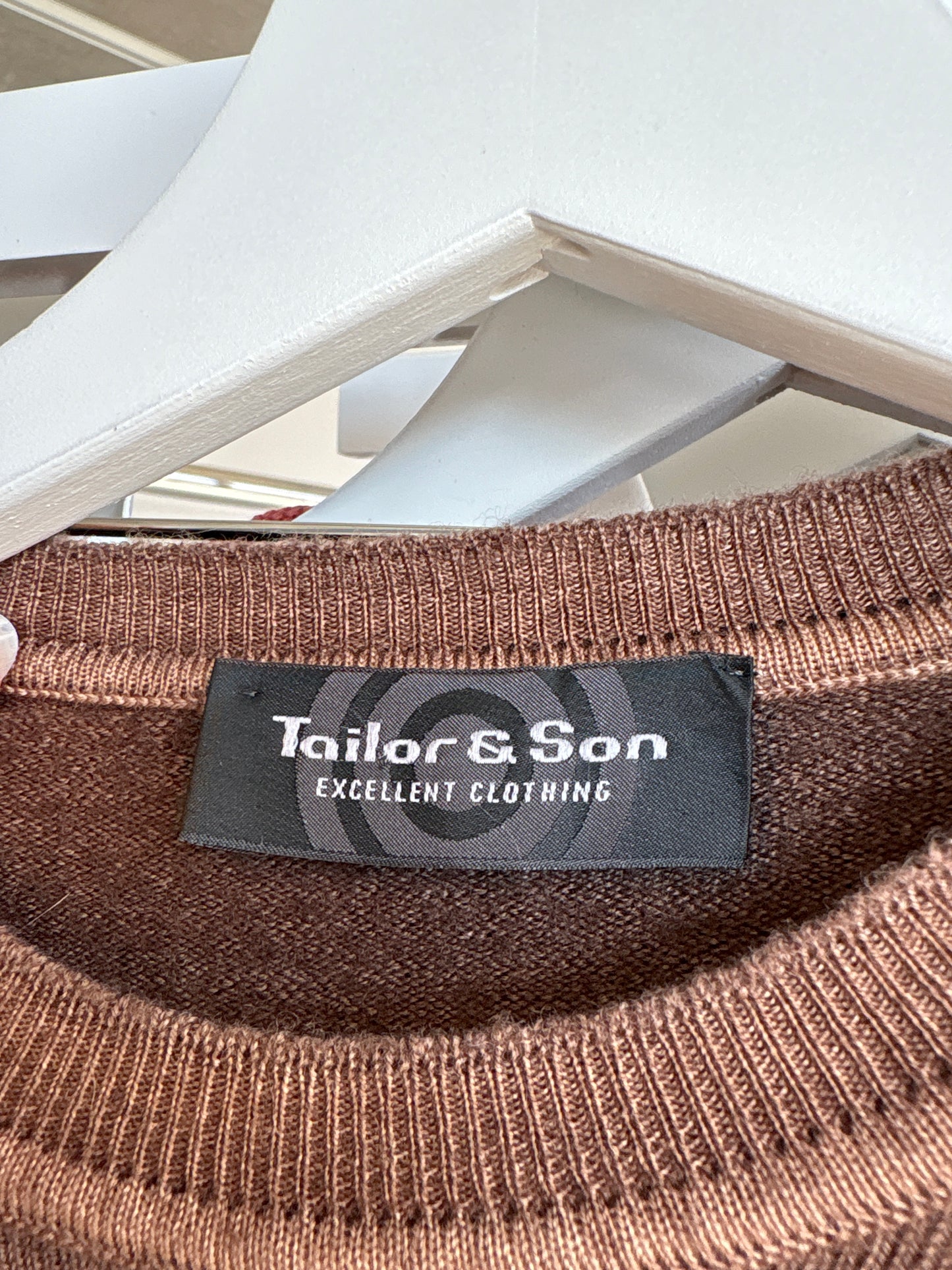 Pulover chocolate brown din lana merino extrafina de gramaj mare