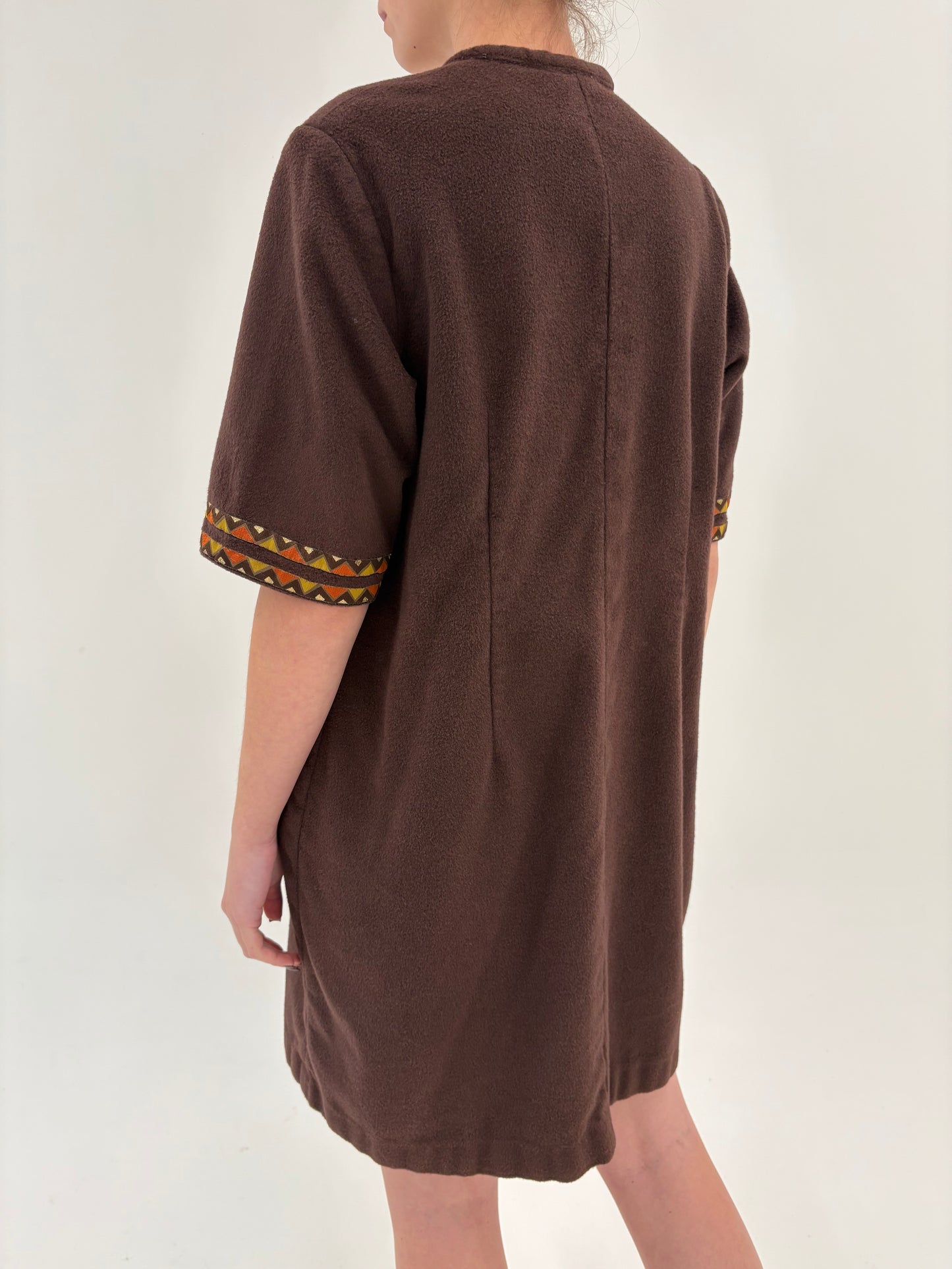 Rochie Old vintage anii 60 din lana extrafina pufoasă cu broderie și influențe boeme