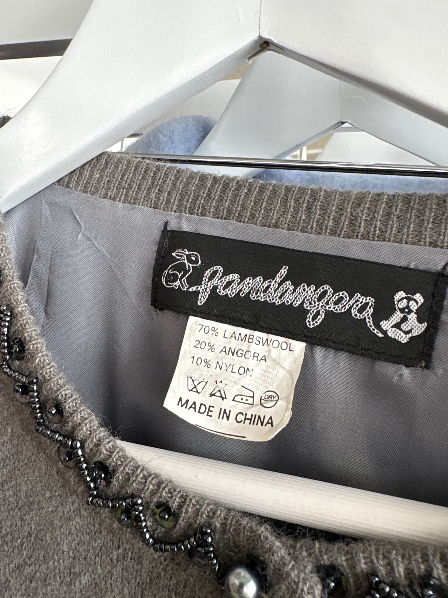 Cardigan tip jachetă cu aplicații manuale excepționale căptușit