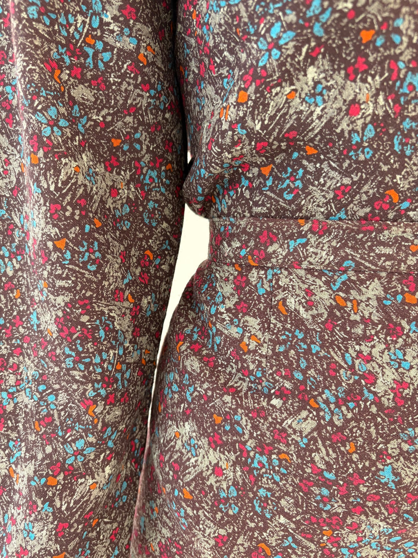 Deux piece vintage din lana extrafina cu print delicat în culori superbe