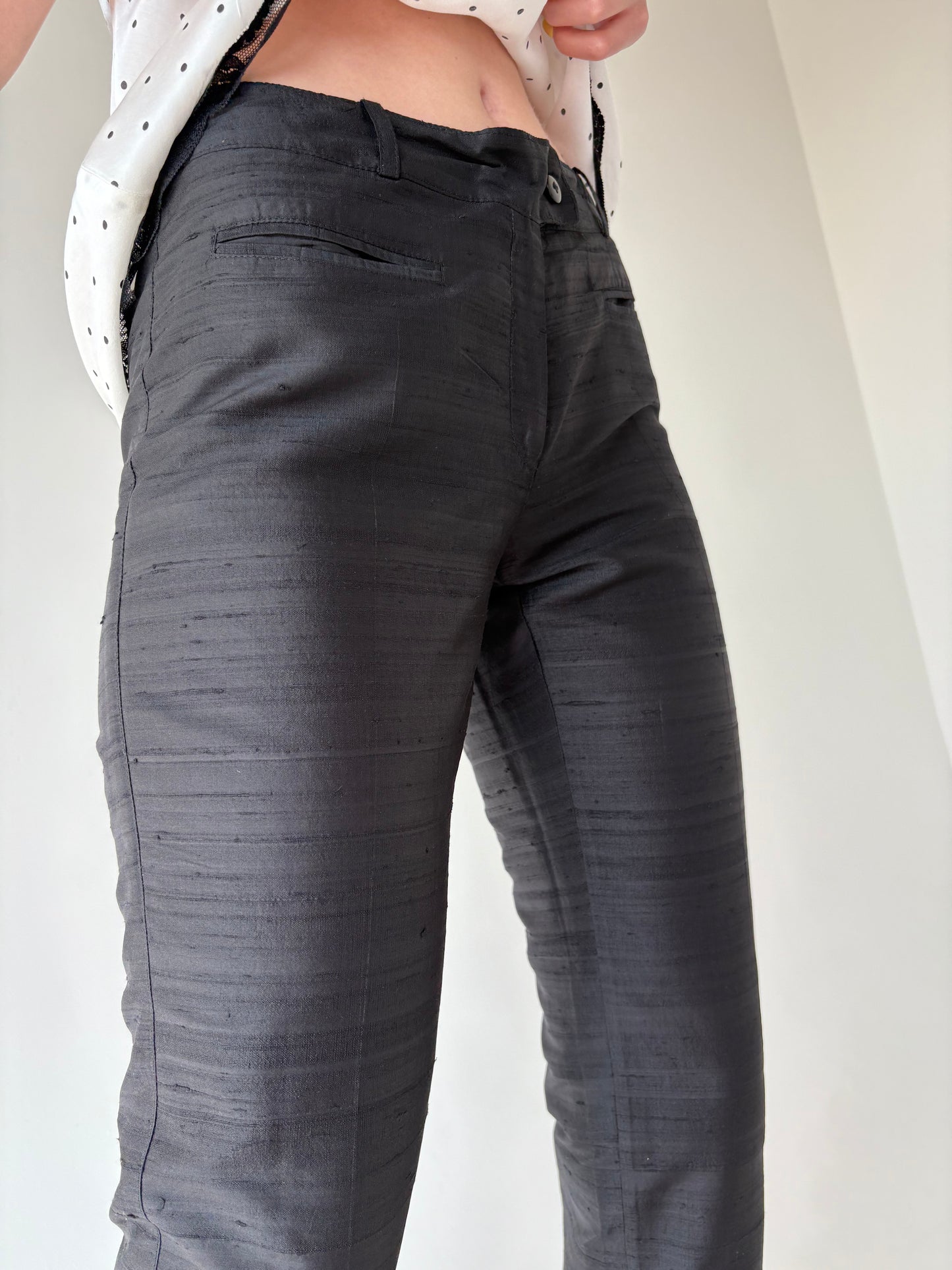 Pantaloni negri din mătase naturală dupioni