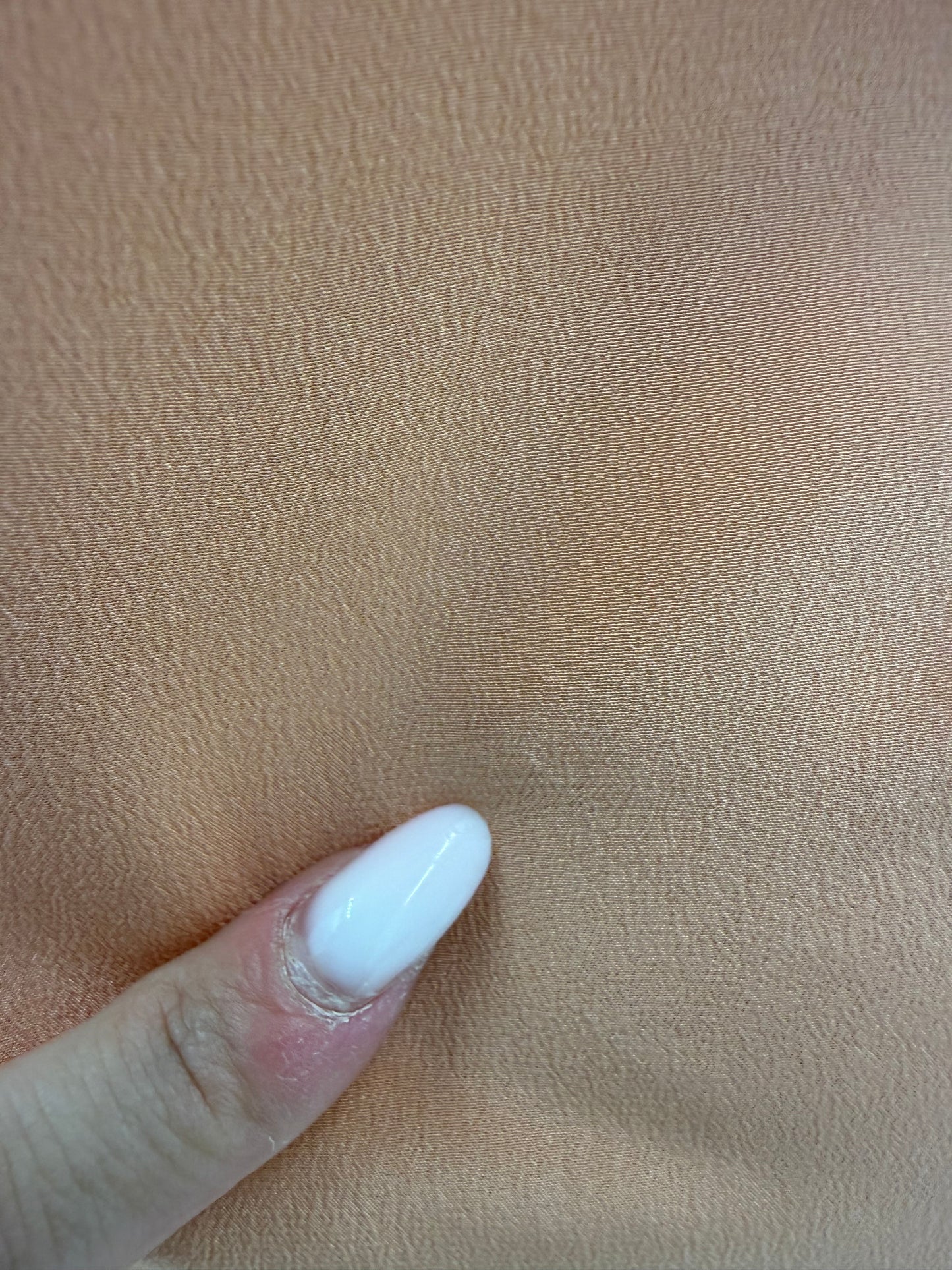 Top light orange din mătase naturală în croi minimalist