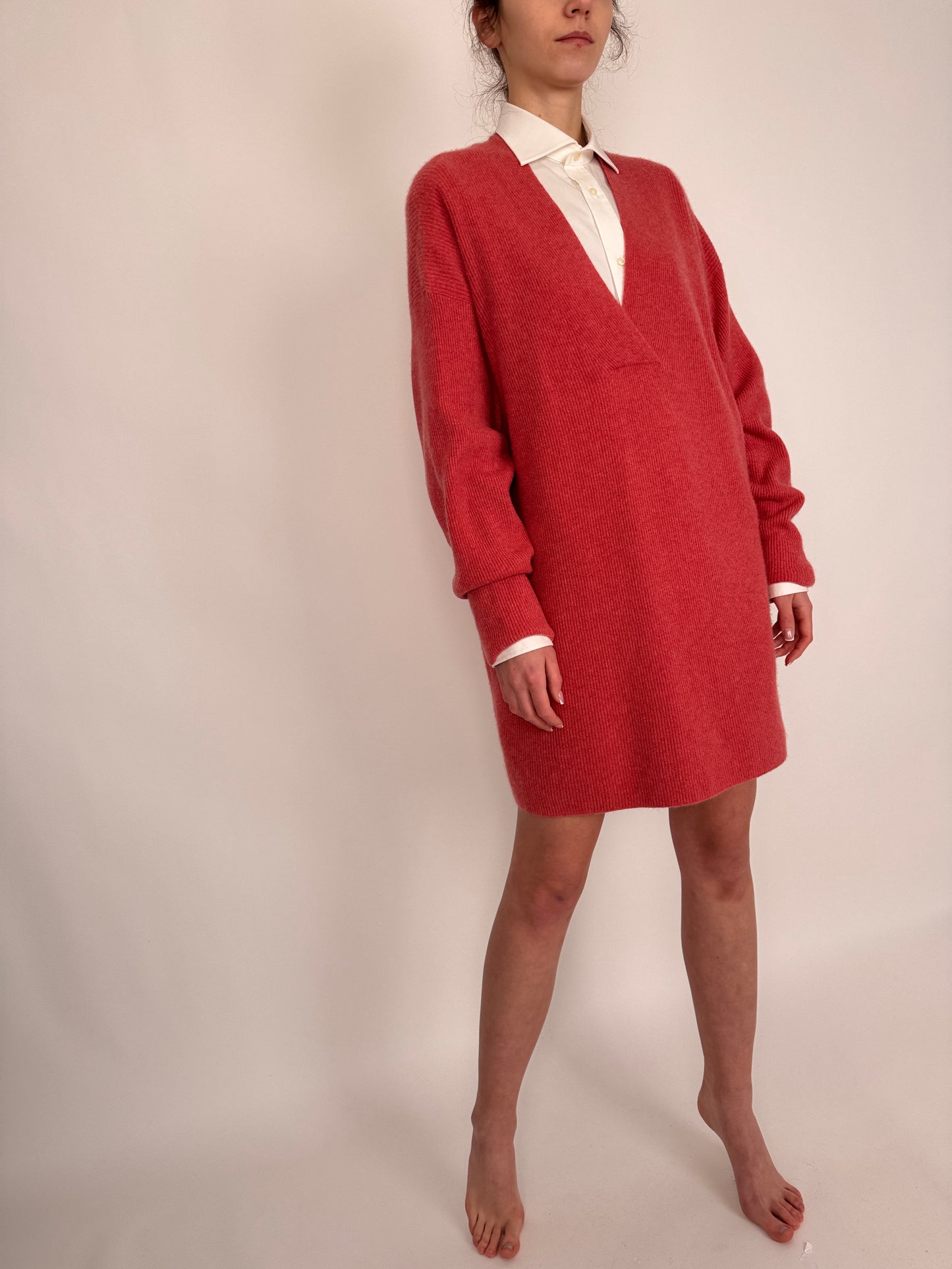 Rochie grapefruit pink din cașmir super premium in croi minimalist
