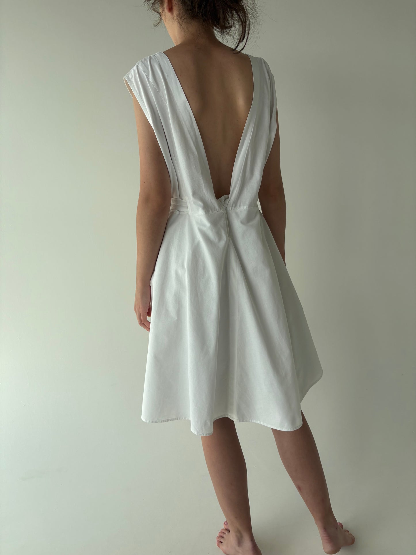 Rochie vintage cu talie marcată în croi petrecut la spate din pânză de bumbac