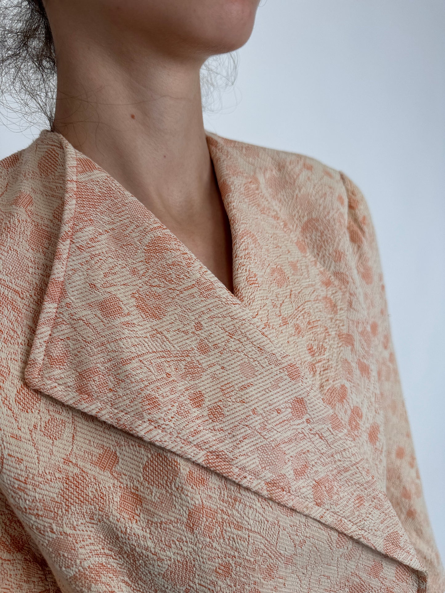 Sacou vintage cambrat din brocart în culori pudrate