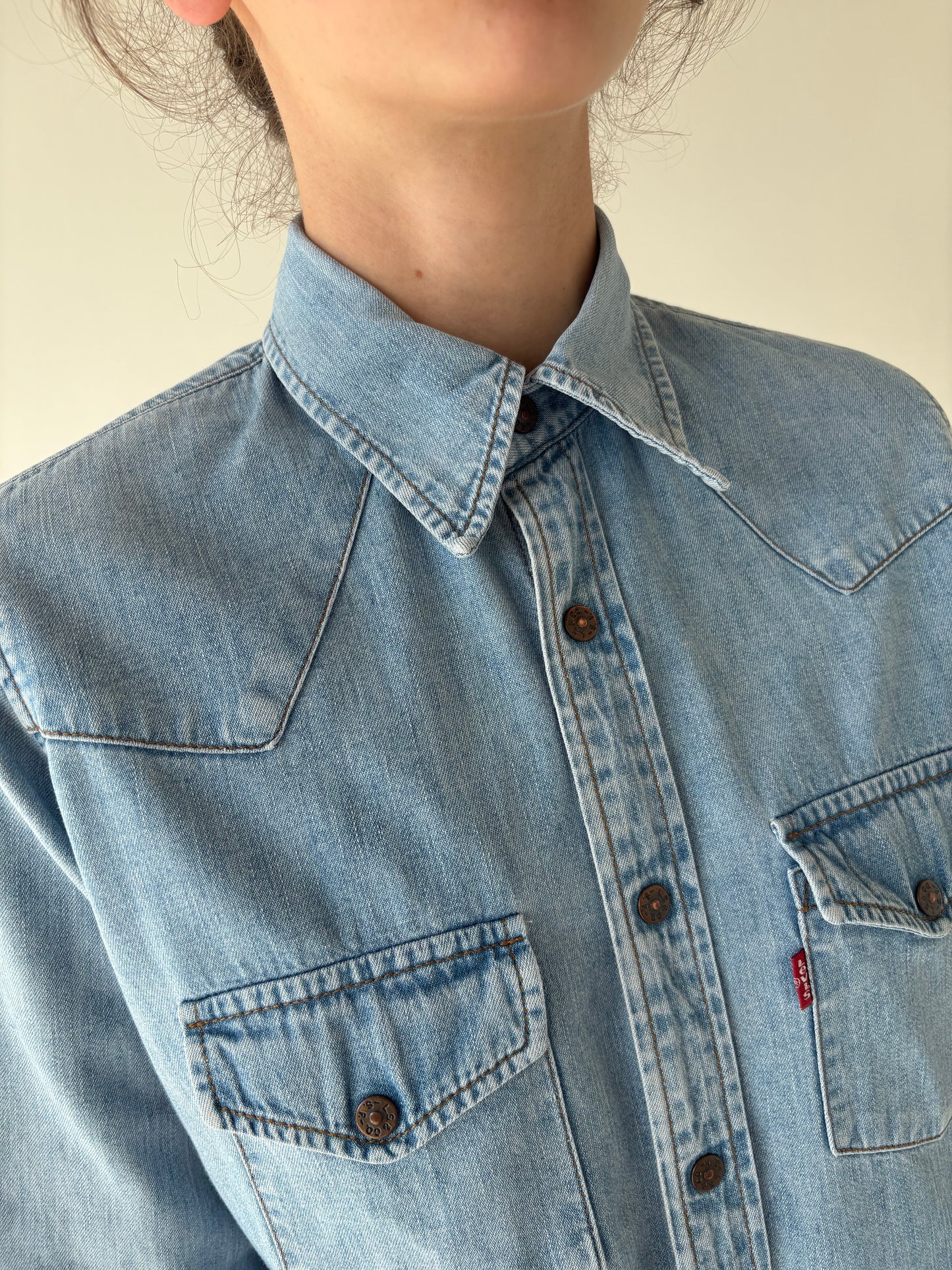 Cămașa vintage Levi’s din jeans moale