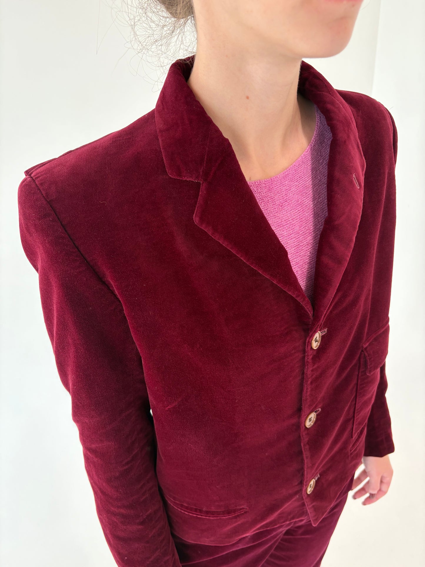 Costum italian burgundy din catifea luxoasă de bumbac