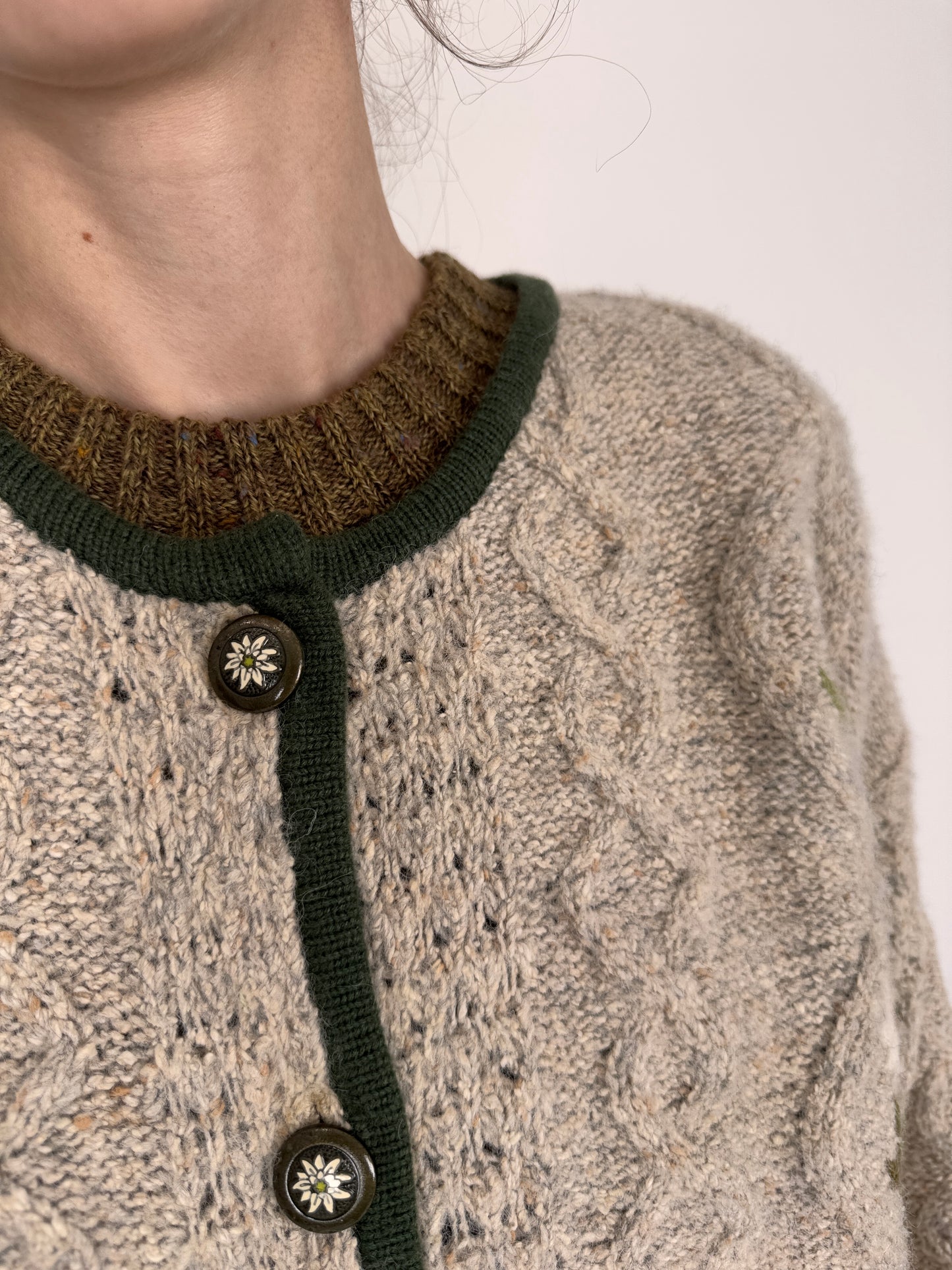 Cardigan vintage gros cu broderie superbă din lana și bumbac
