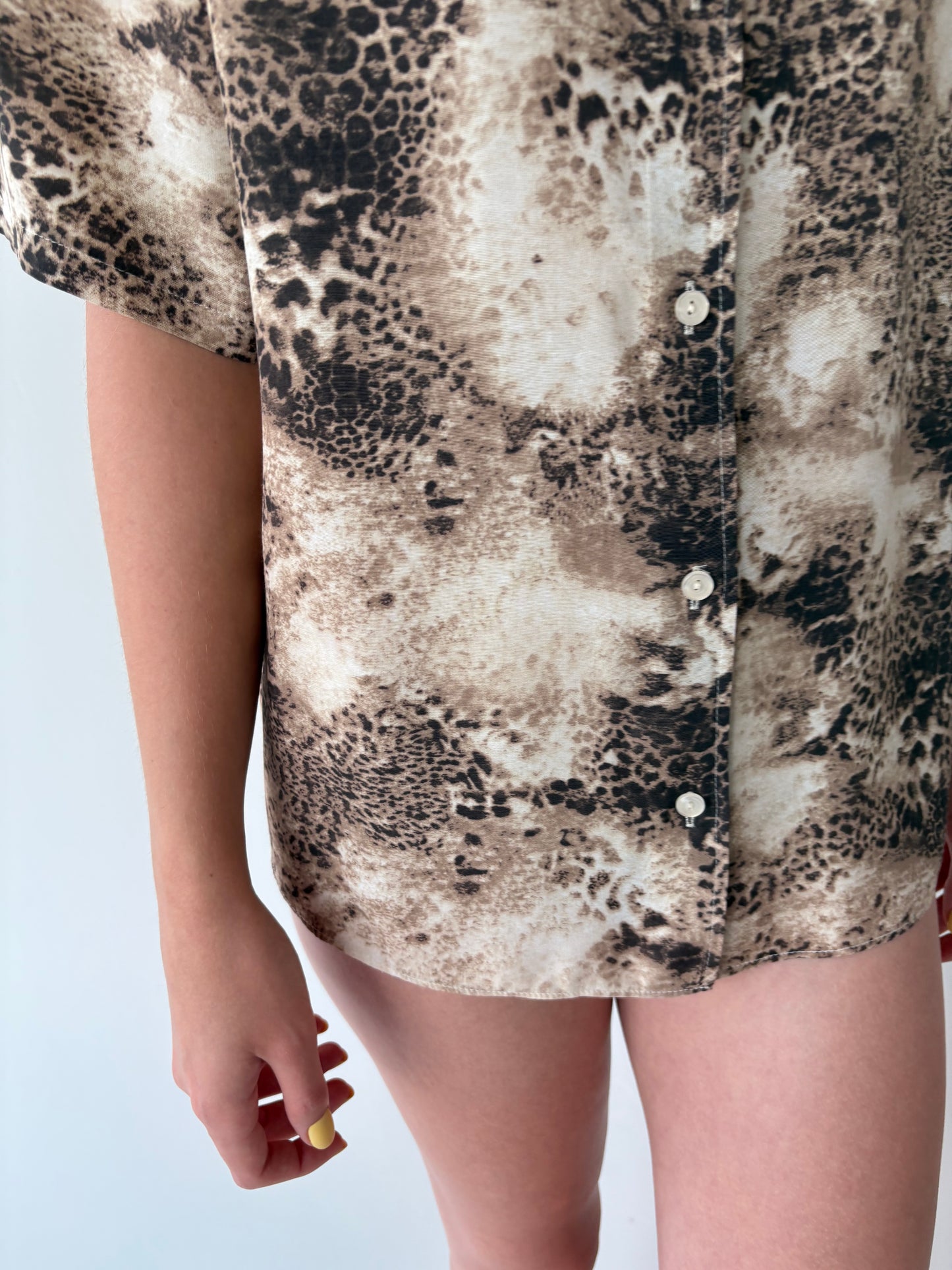 Cămașa vintage animal print