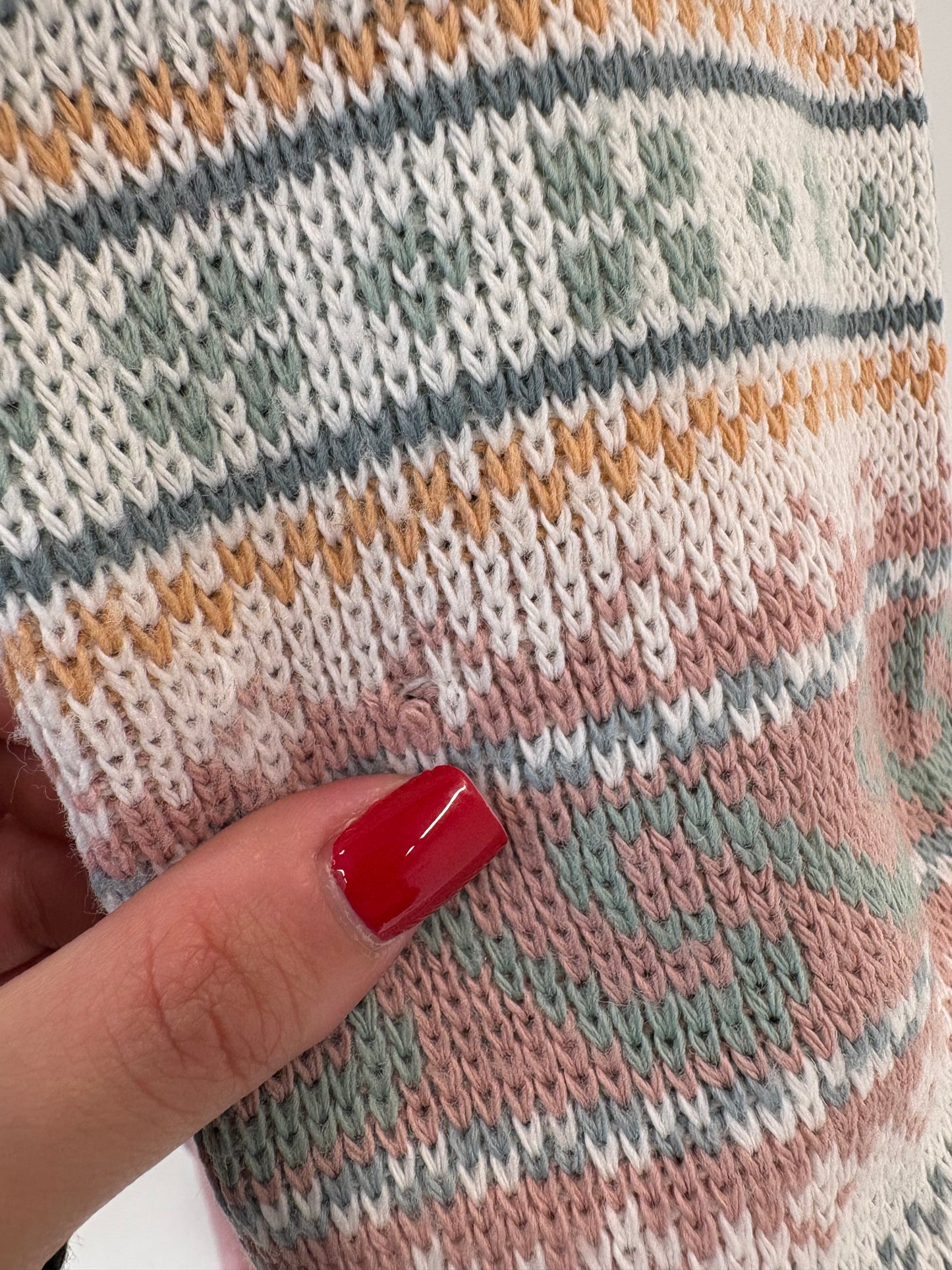 Cardigan vintage în croi lejer și culori pudrate din lana extrafina de gramaj mare