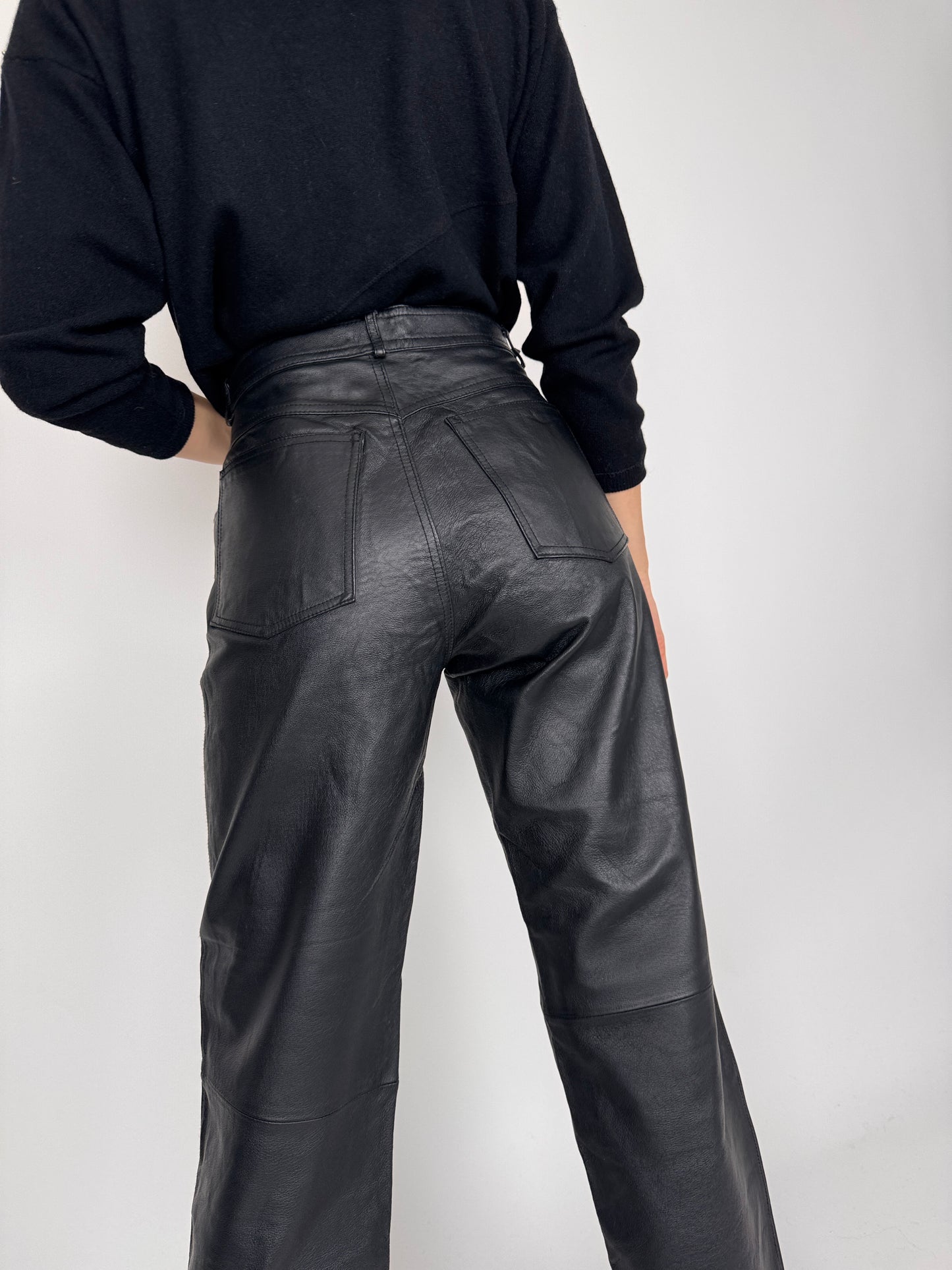 Pantaloni din piele naturală moale cu talie înaltă