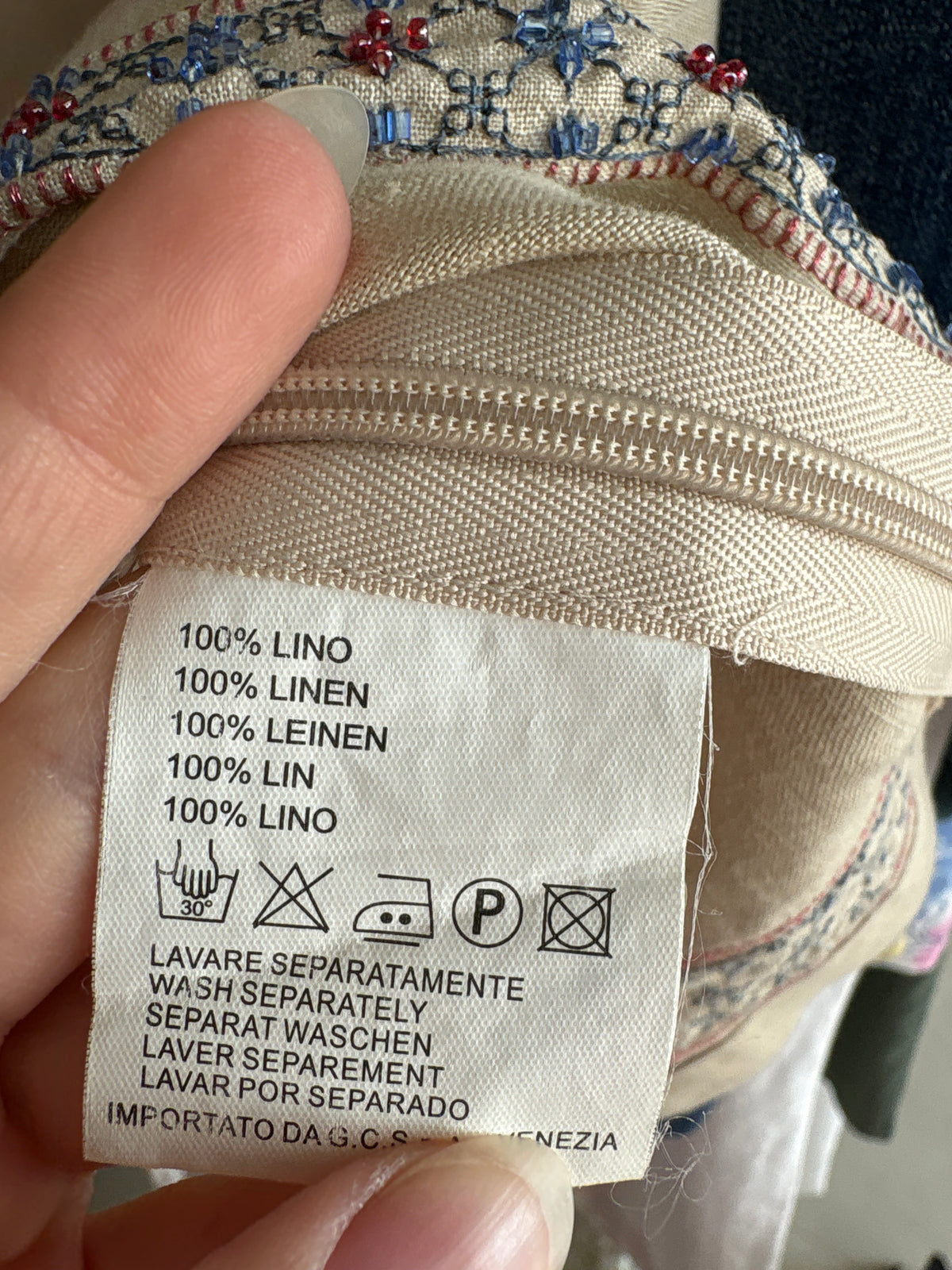 Top nude din in premium cu broderie, aplicații manuale și decolteu bărcuță