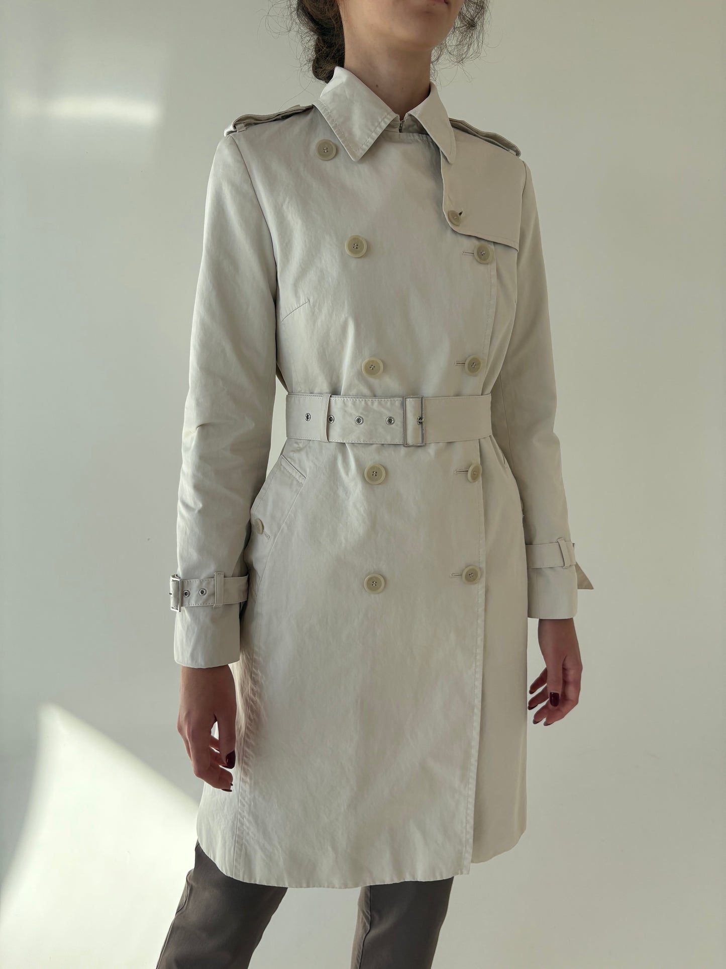 Trench de brand japonez luxury 23ku Tokyo butter white impermeabil