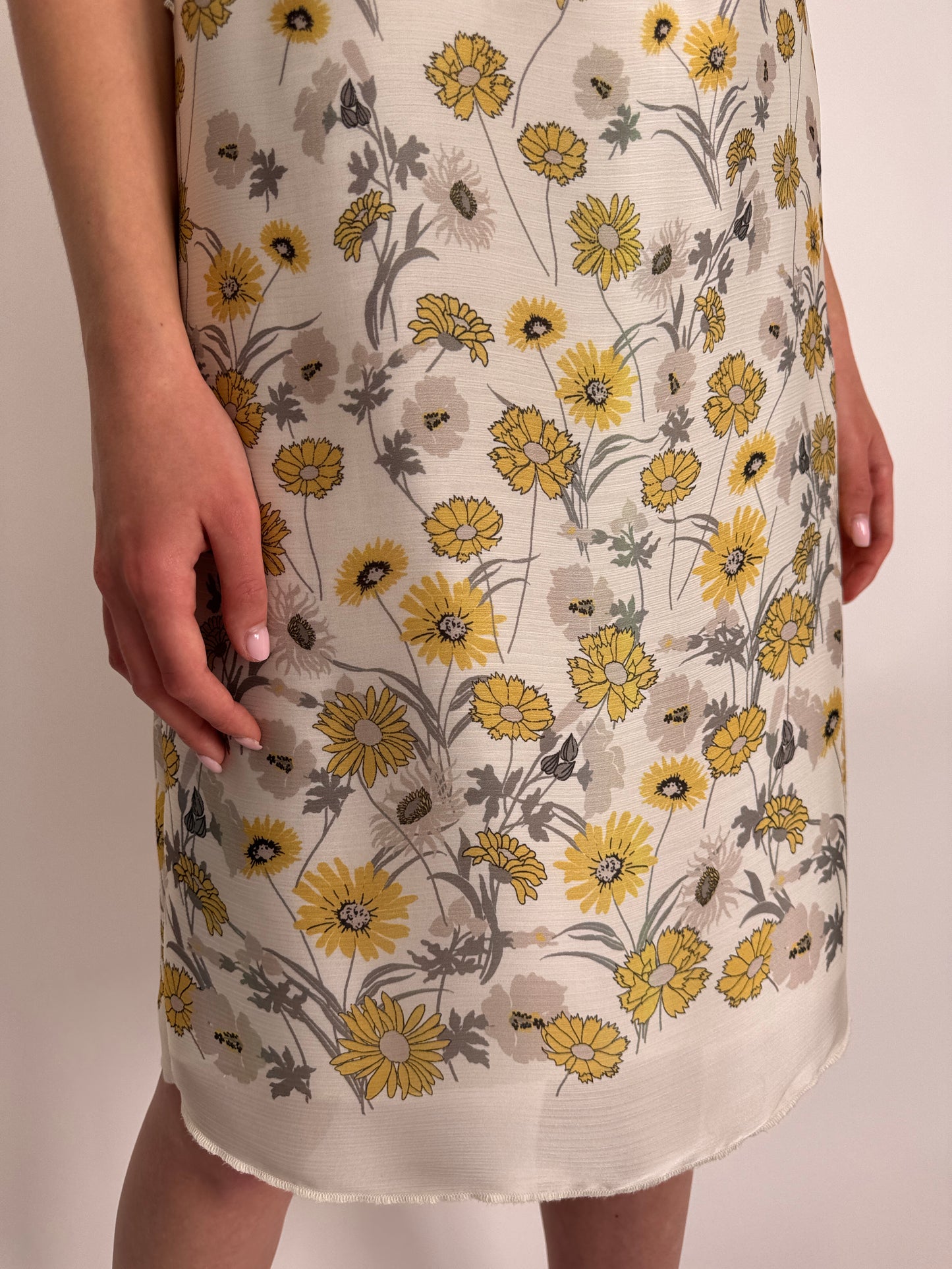 Rochie perlata butter white cu print floral delicat