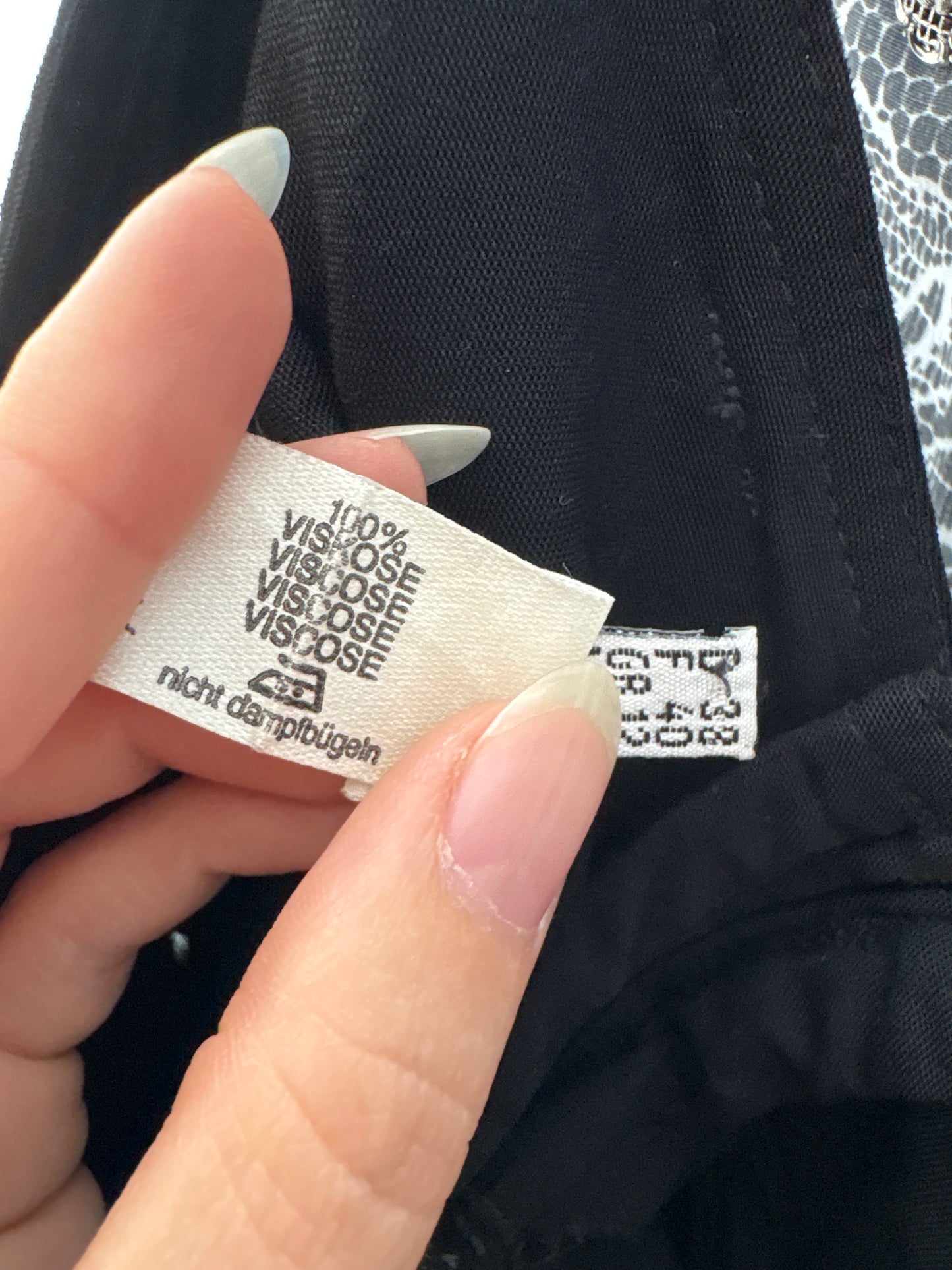 Fustă pantaloni neagră cu talie extrem de marcată ultra înaltă si pliseuri