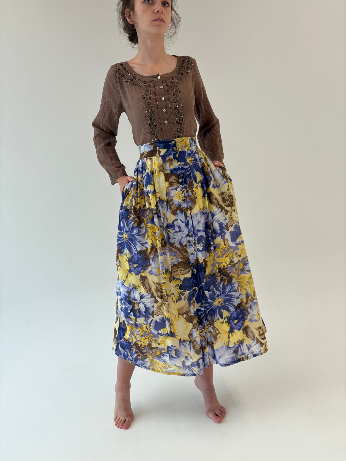 Fustă vintage excepțională cu print superb floral și interior din pânză de in