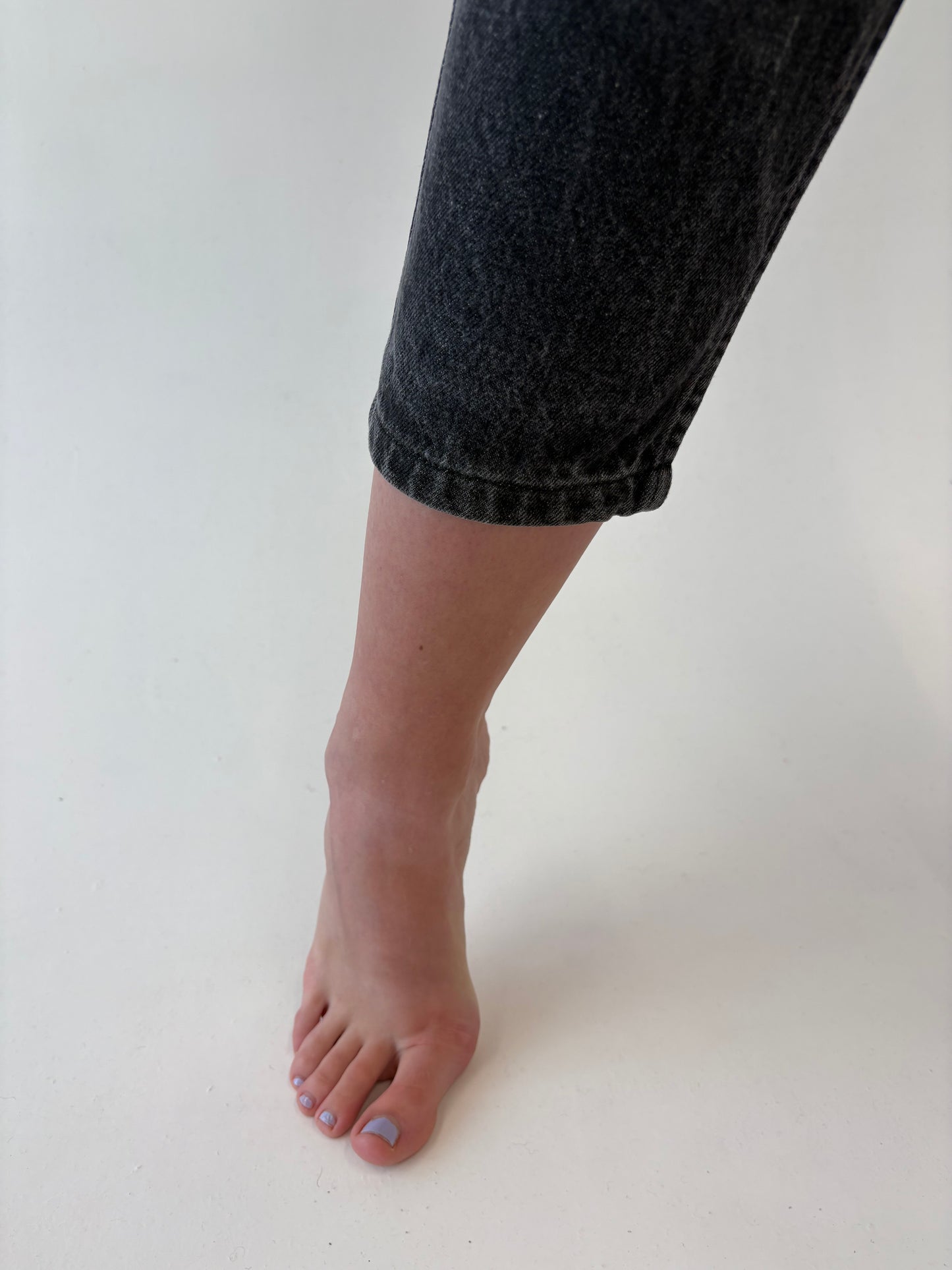 Jeans vintage petite cu talie ultra înaltă dark stone wash