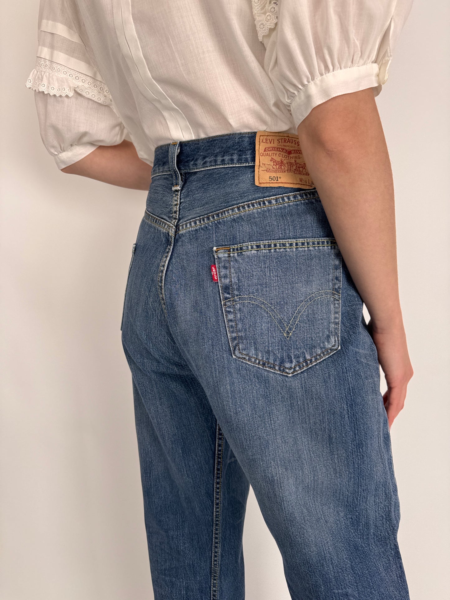 Jeanși Levi’s 501 classic wash