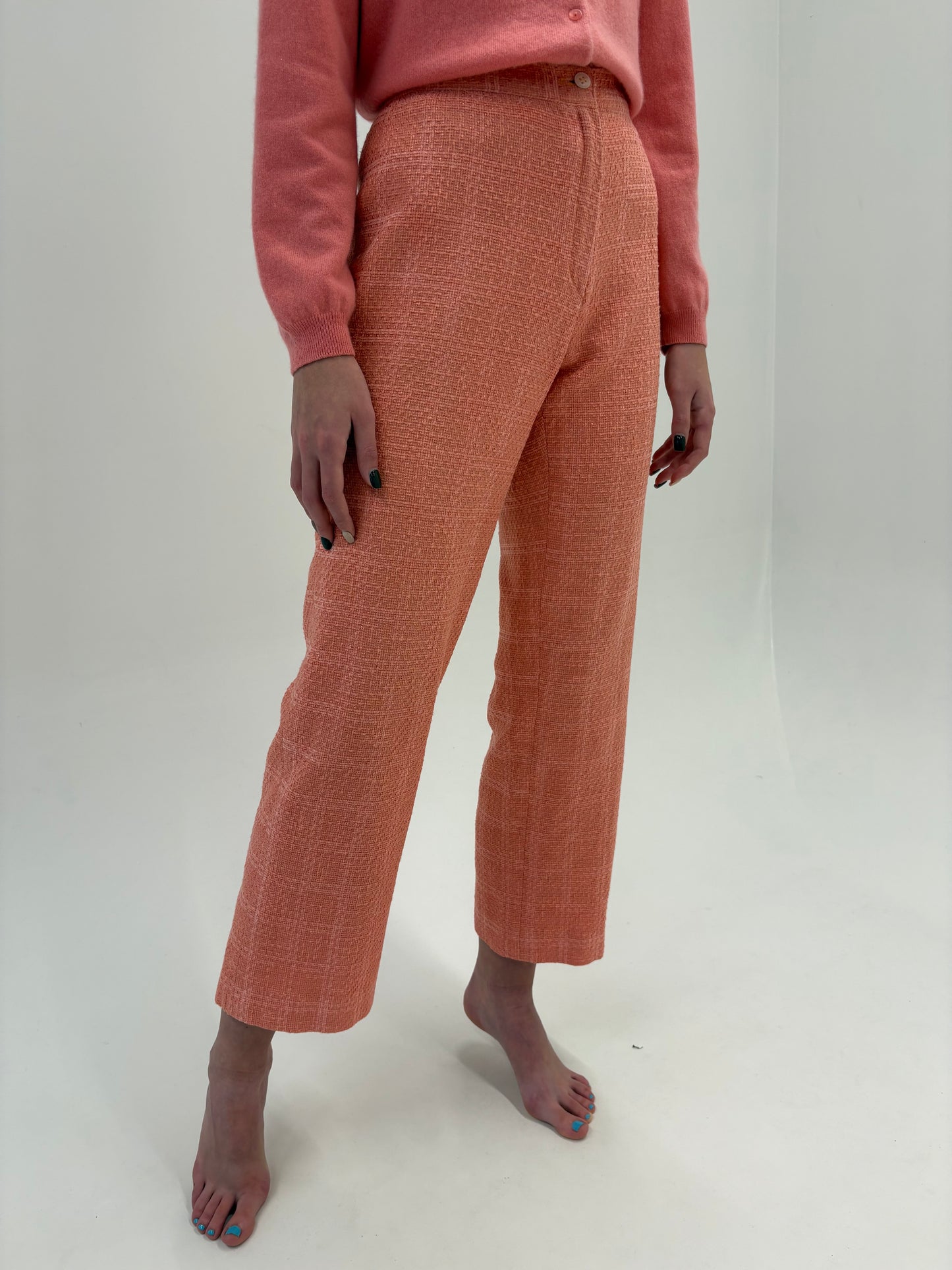 Pantaloni în stil Chanel din tweed excepțional  salmon pink