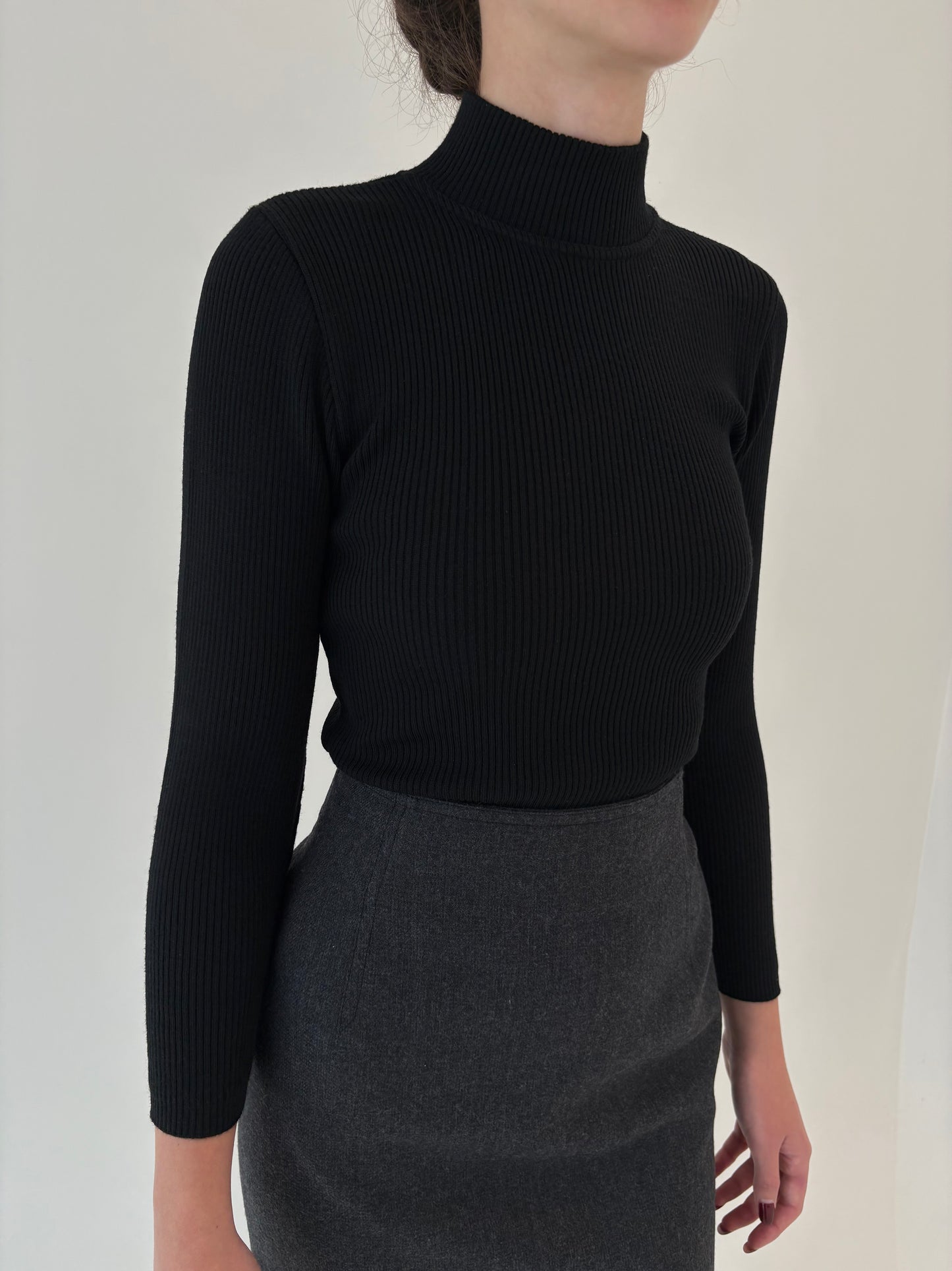 Maleta neagră italiană din lana extrafina ribbed