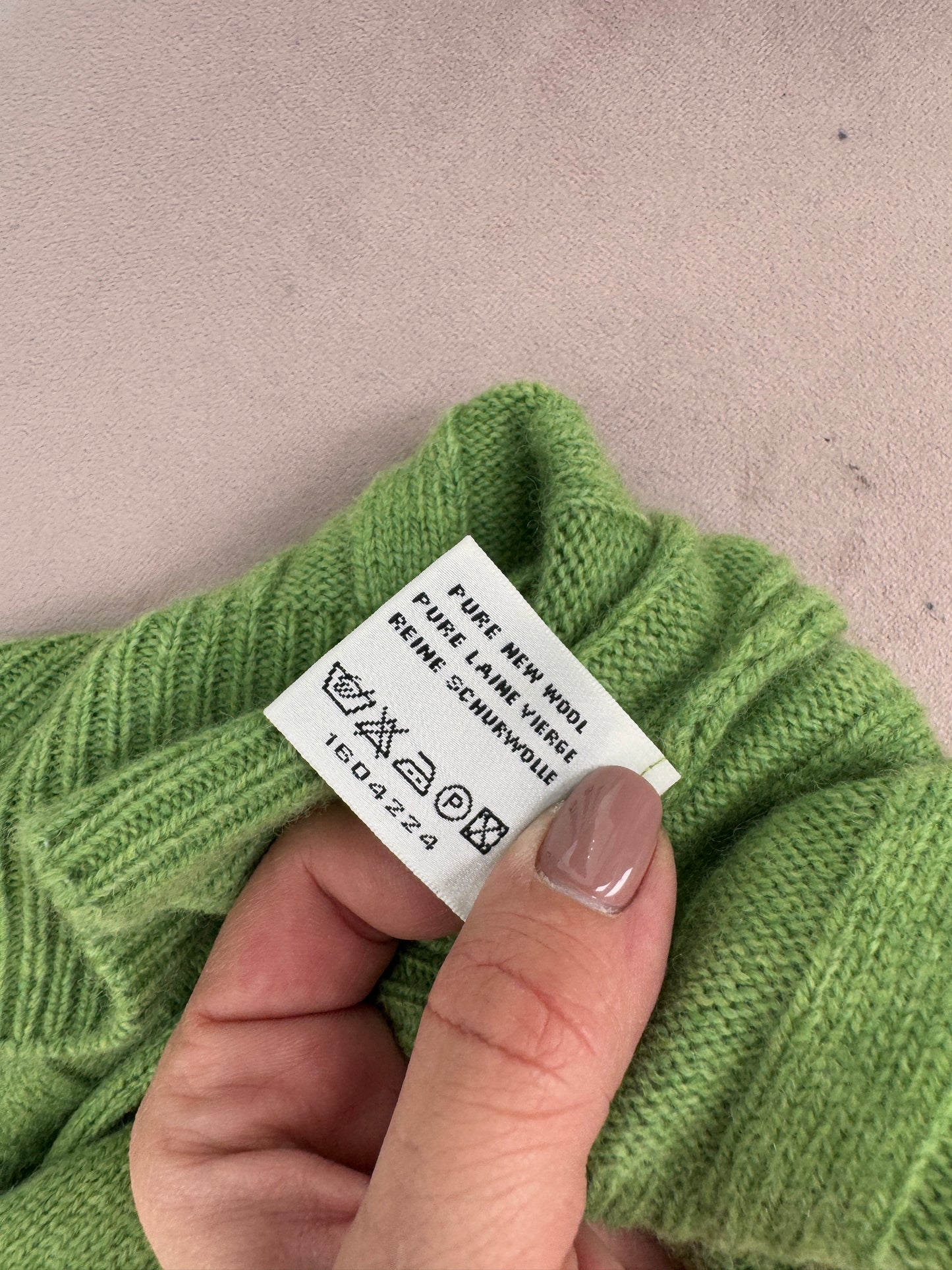 Pulover iatlain avocado green din lana extrafina de gramaj mare