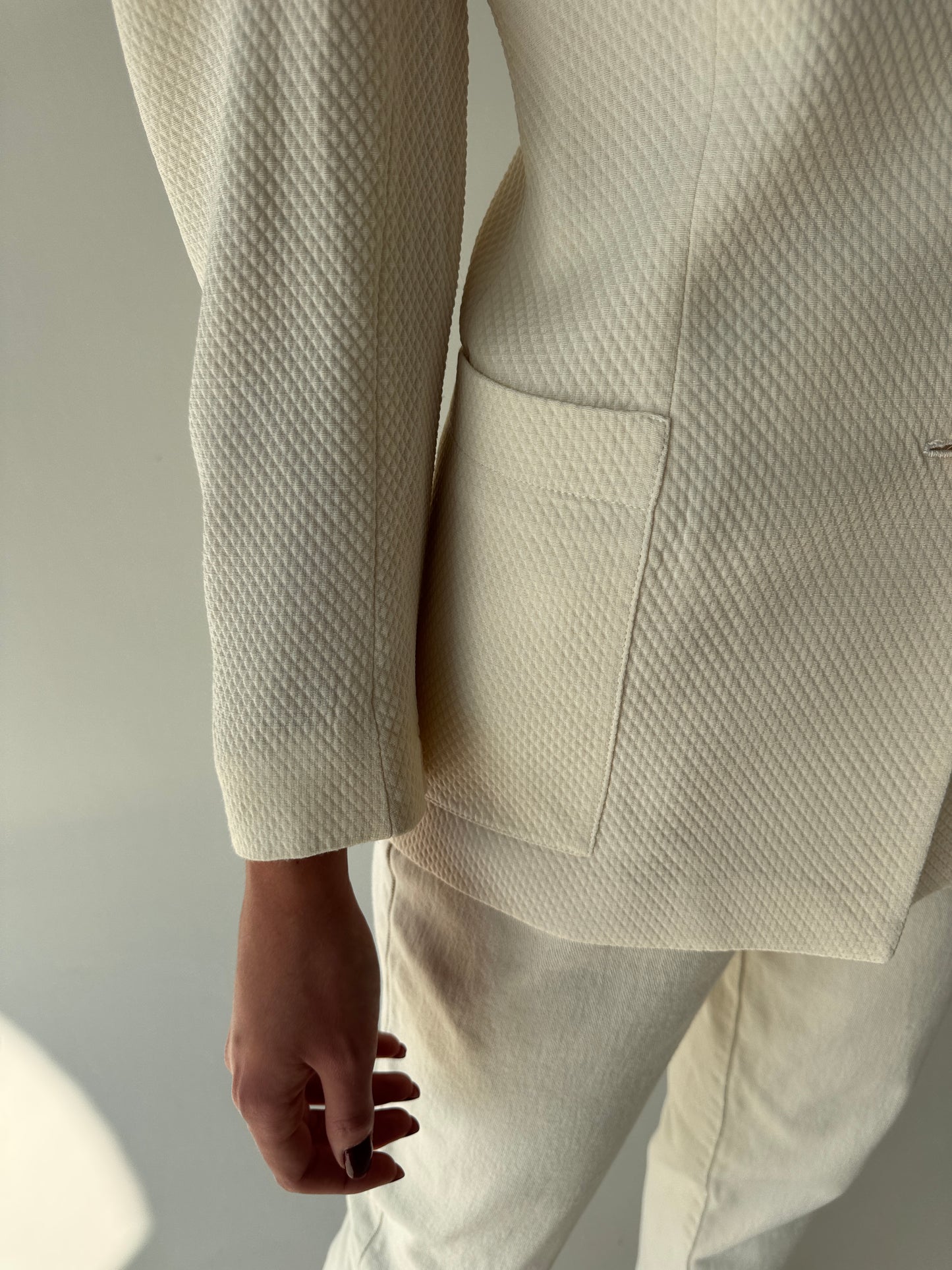 Sacou luxury italian cambrat butter white din stofita gofrată de la zi la seară