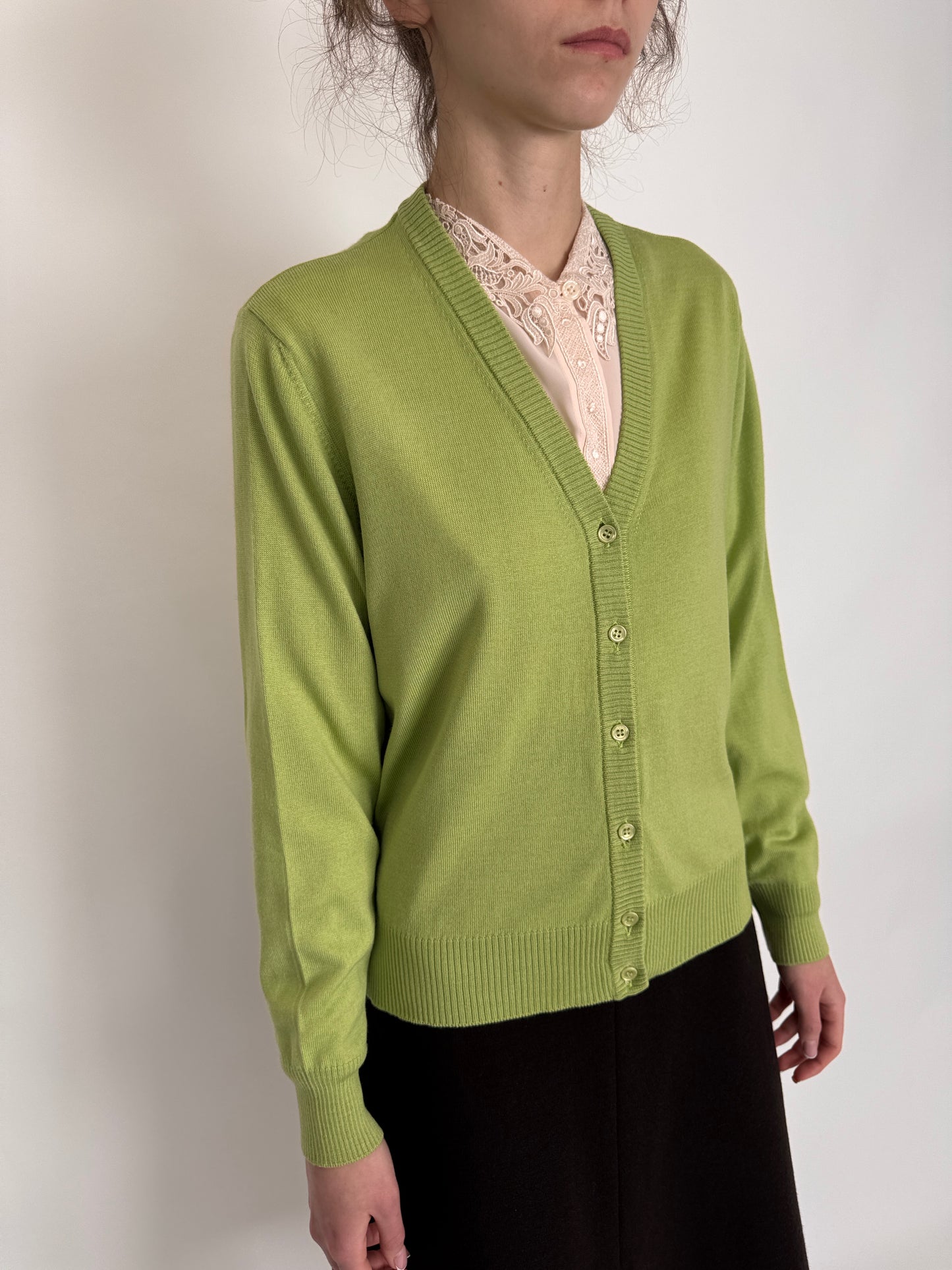 Cardigan verde crud din lana extrafina pura certificată