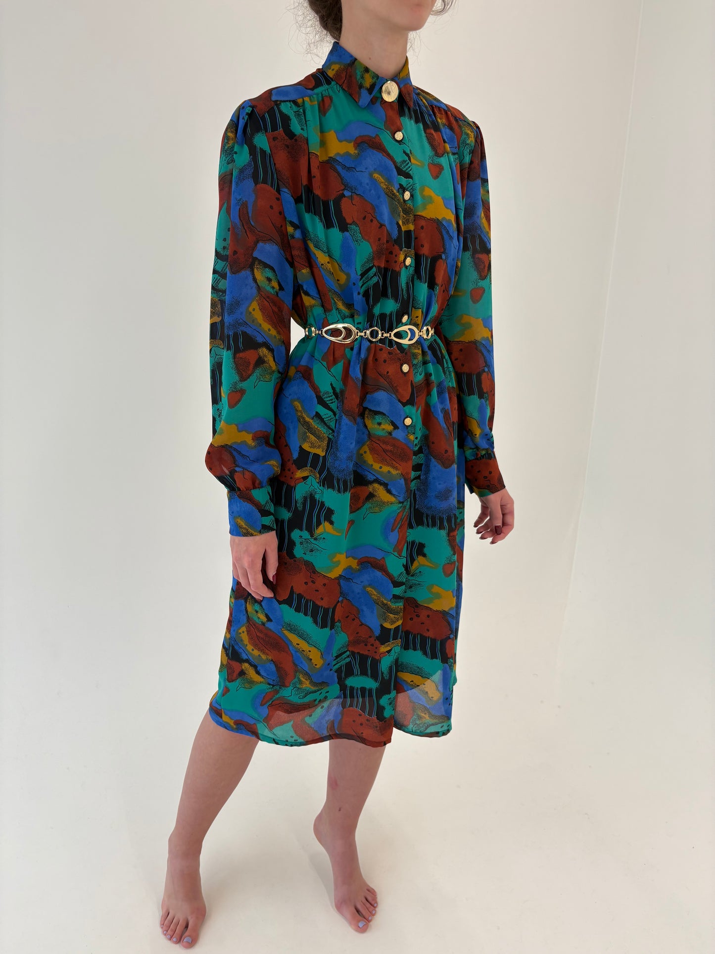 Rochie vintage în combinație superbă de culori cu nasturi metalici aurii
