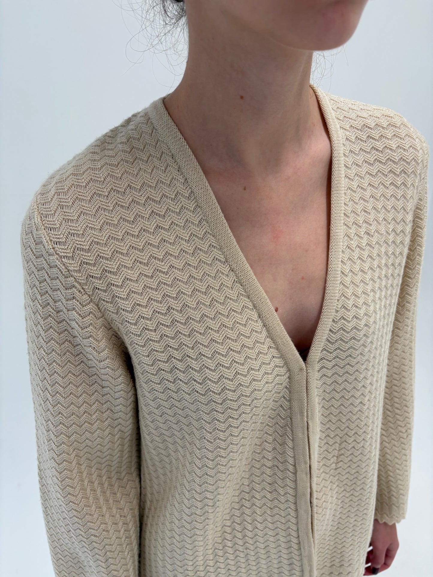 Cardigan vintage nude cu mâneci evazate din lana extrafina de gramaj mare