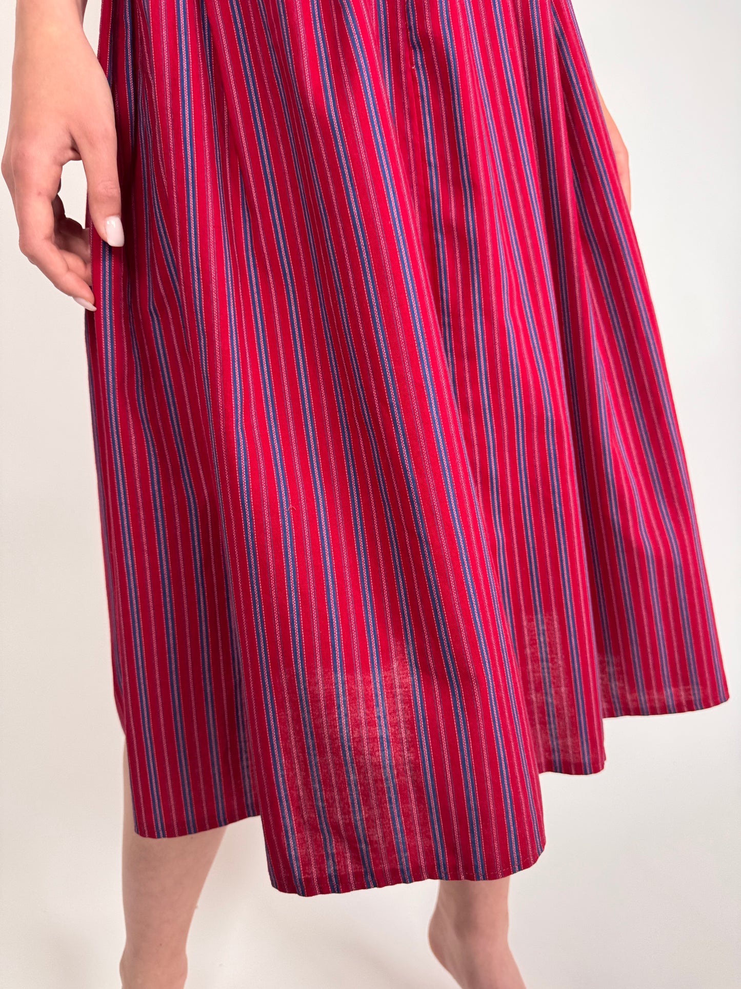 Rochie vintage burgundy din pânză de bumbac cu corsaj