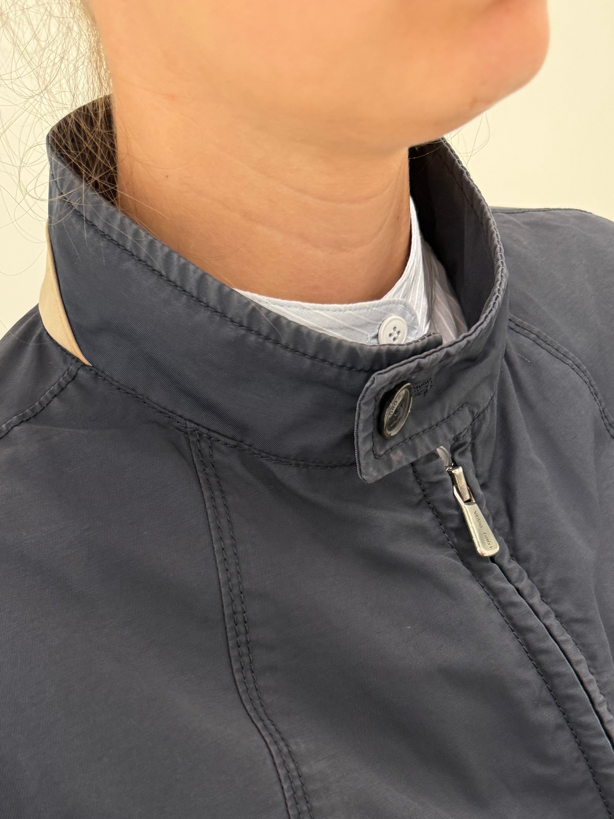 Jacheta Loro Piana Navy blue din gabardină cu inserții din piele naturală